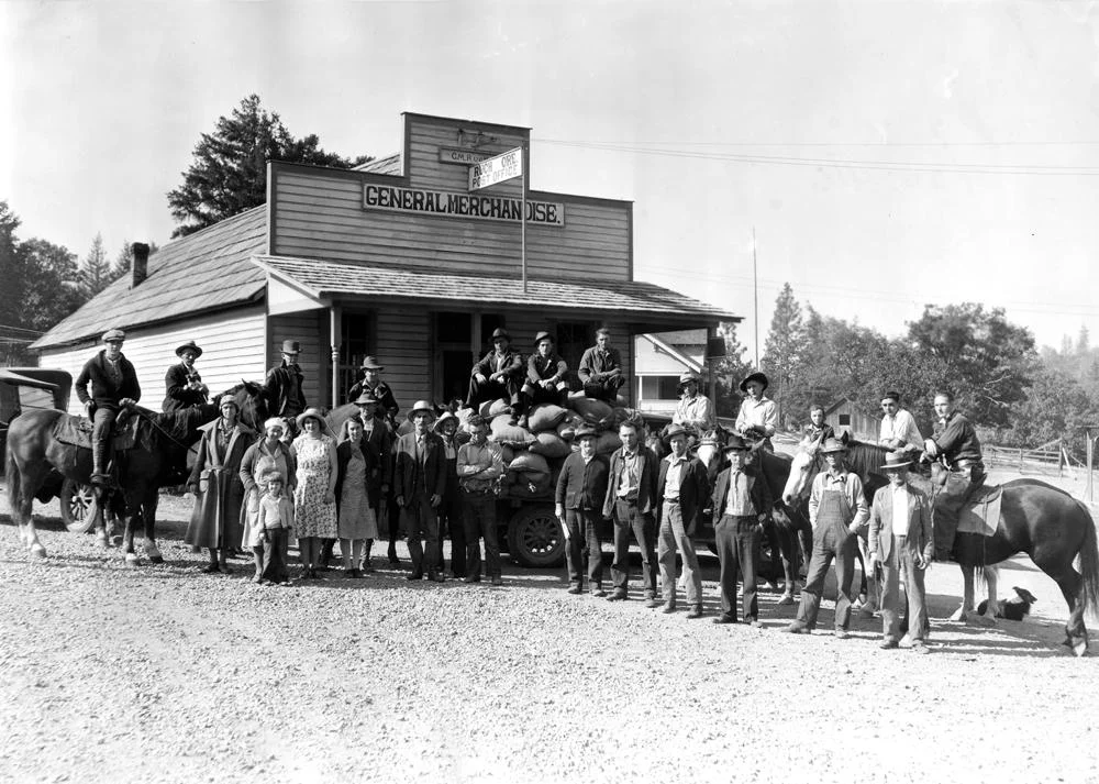 Grangers_Gathered_to_Reseeed_Land,_Applegate_District,_Jackson_County,_circa_1930_(5711362714).jpg