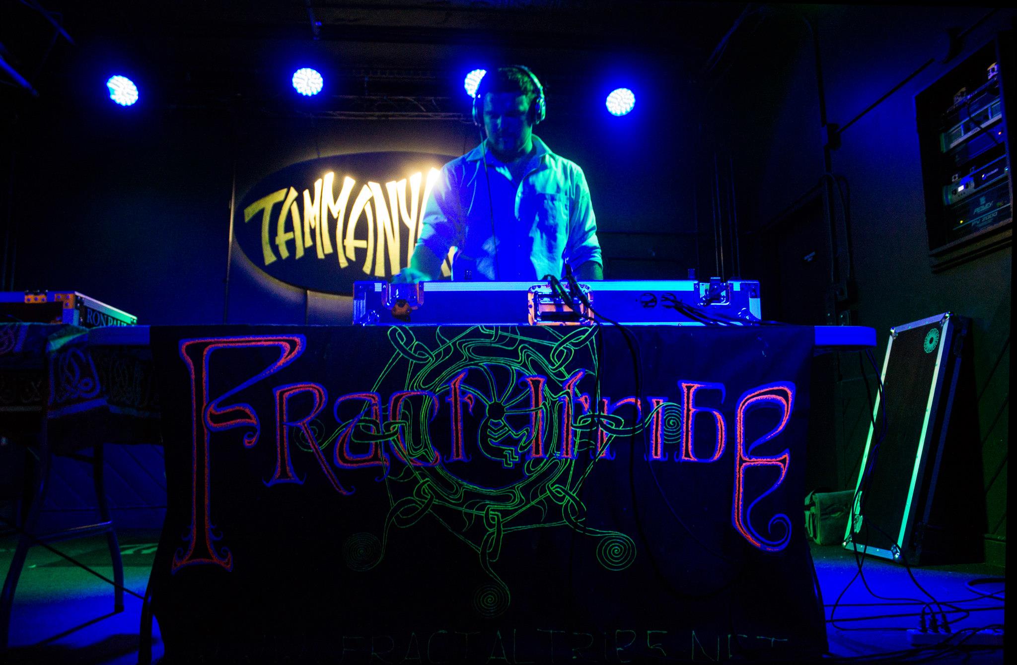 Rob Fractaltribe Tammany hall 2013.jpg