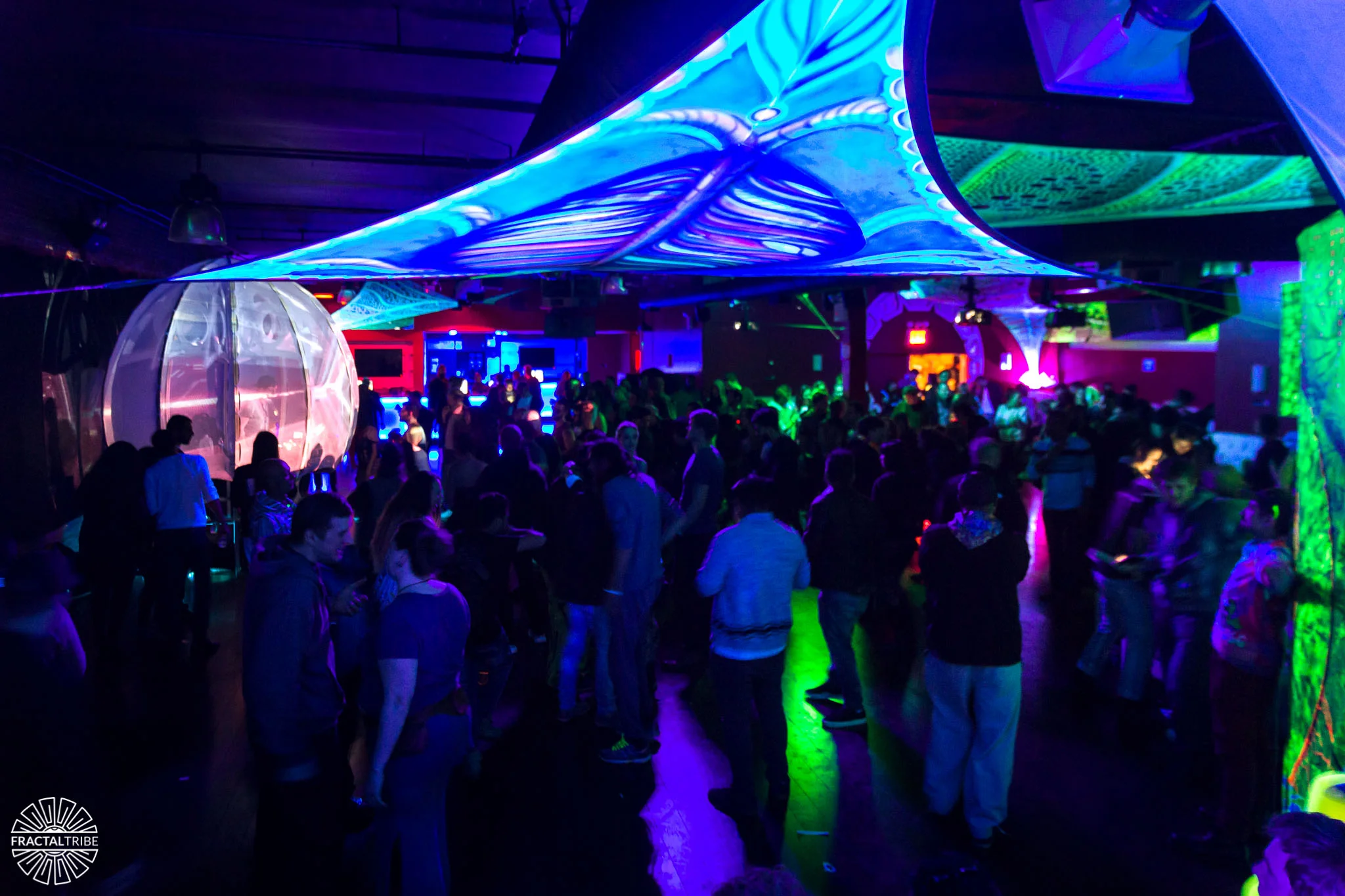 IO-Ten_0861-JellyfishRoom-WM_Web.jpg