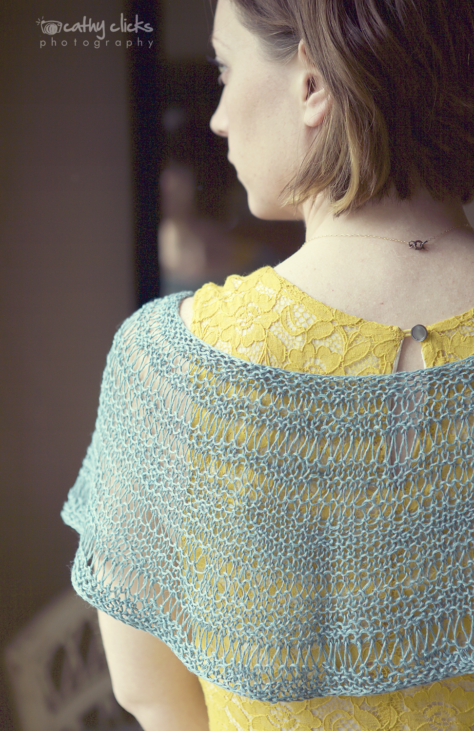 Linen Lace Capelet