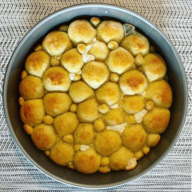 Danubio salato 🏀 🎈 🐣 
#pasqua #pasqua2020 #easter #buonapasqua #happyeaster #danubiosalato #homemade #fattoincasa #fattoamano #lievito #lievitoneabbiamo #quarantena #coronavirus #covid19 #iorestoacasa #stayathome #theglobist