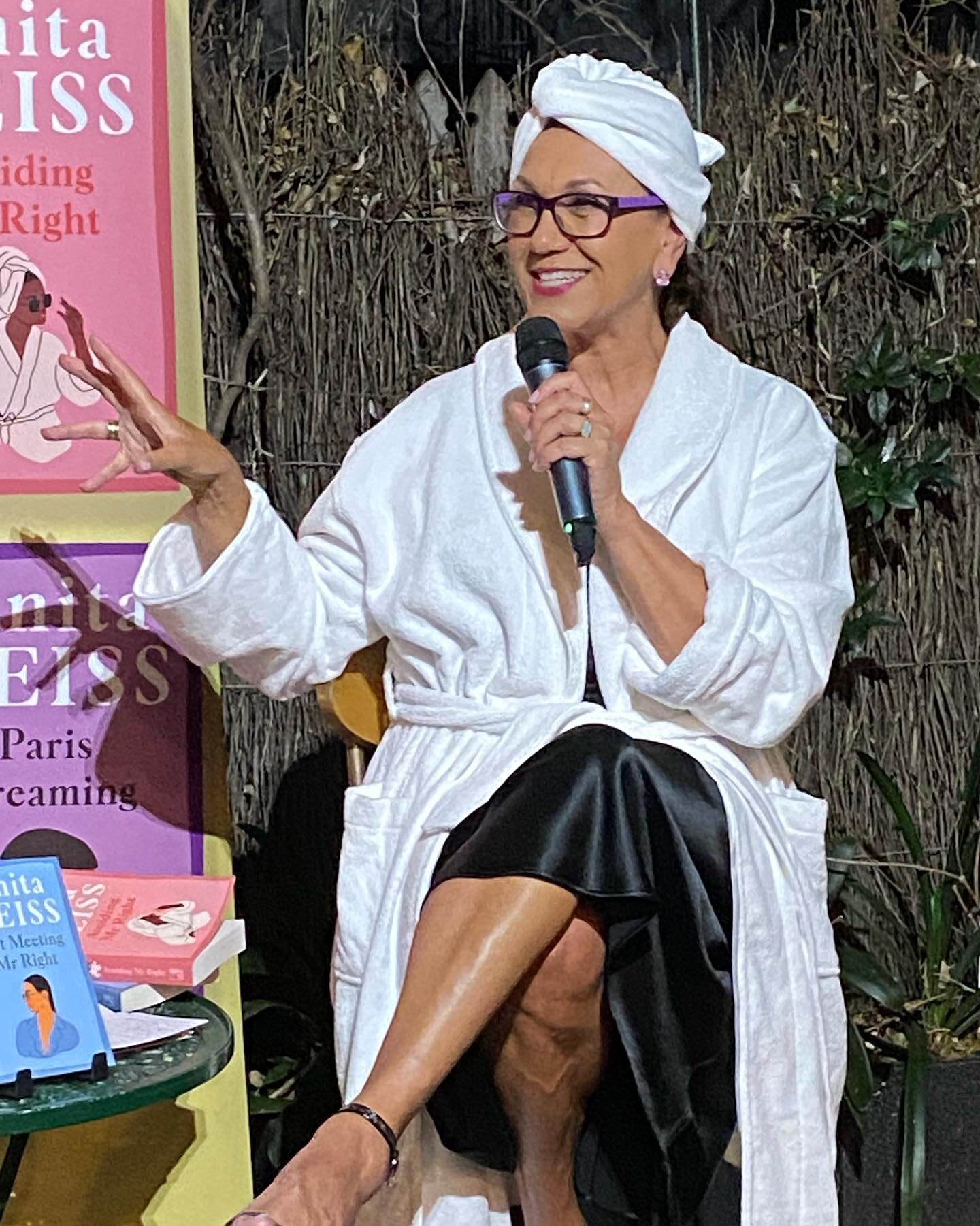 So many laughs and tons of love for this gorgeous woman @avidreader last night, and not just because of the cosplay. Meanjin/Brisbane gets to claim @dranitaheiss as our own but her books are loved by readers everywhere. These two are wickedly hilario