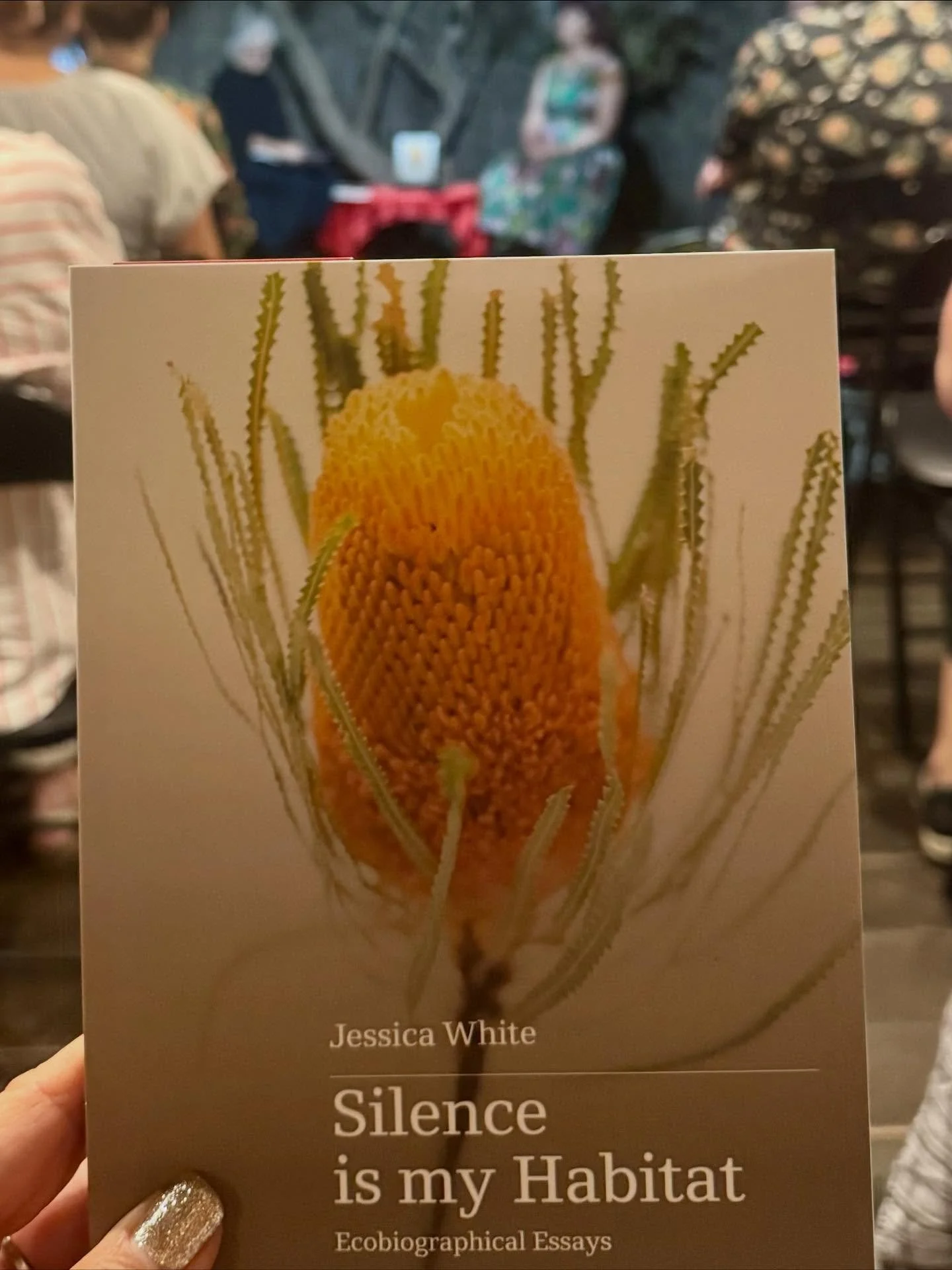 Excited to be celebrating the launch of SILENCE IS MY HABITAT by @ladyredjess @avidreader, the conversation led by the inimitable @ashleyhay7 

#jessicawhite #silenceismyhabitat
@upswellpublishingau