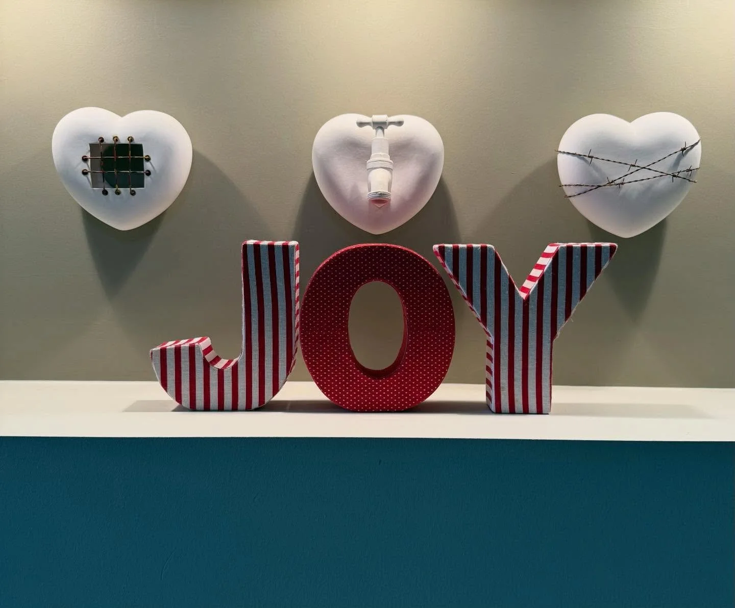 Wishing family, friends, followers and fellow writers and readers a very happy Christmas. I hope you tap into the joy! &hearts;️🎄💚