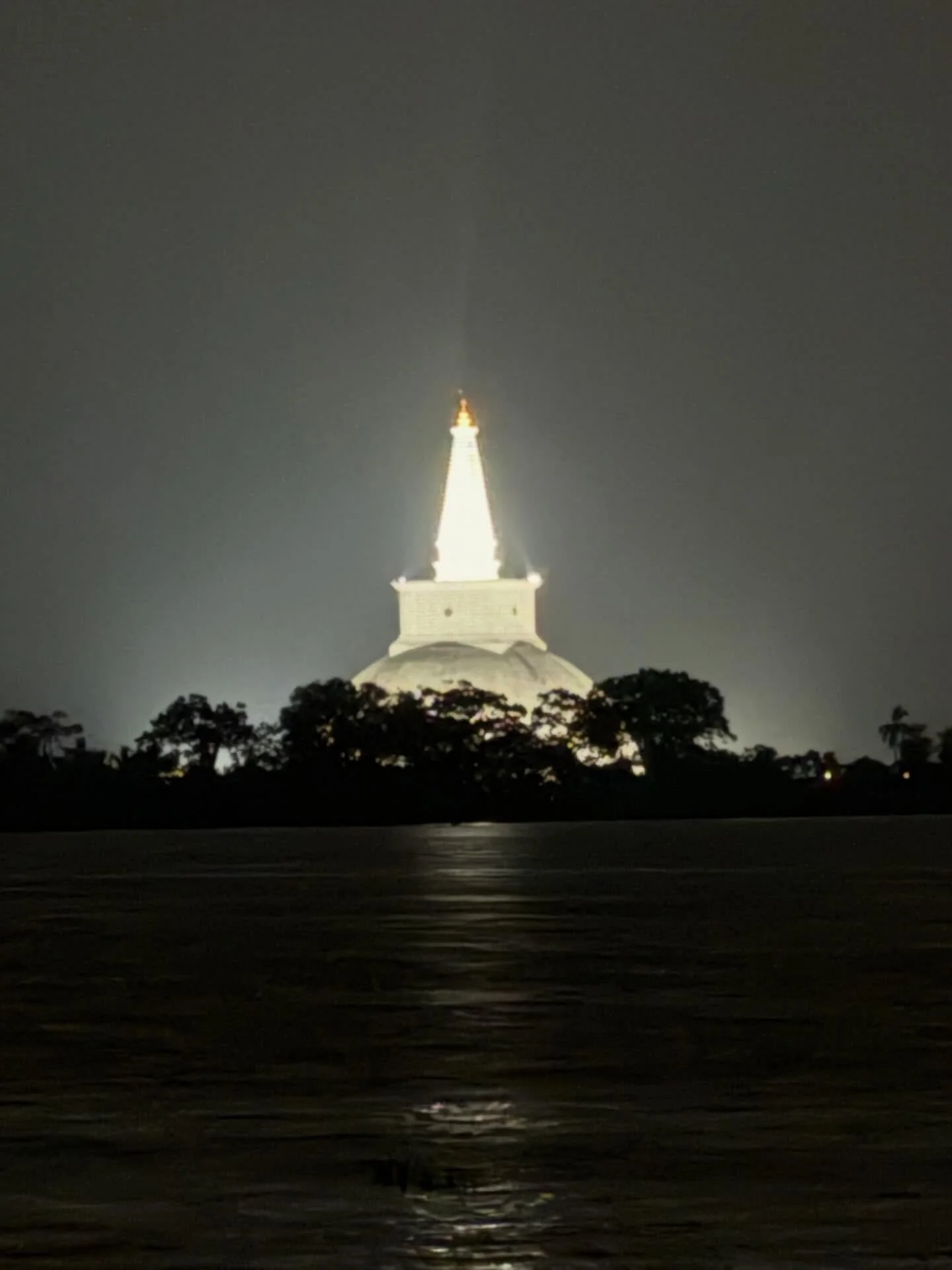 Sunrises, sunsets, illuminations and shadows.

#srilanka