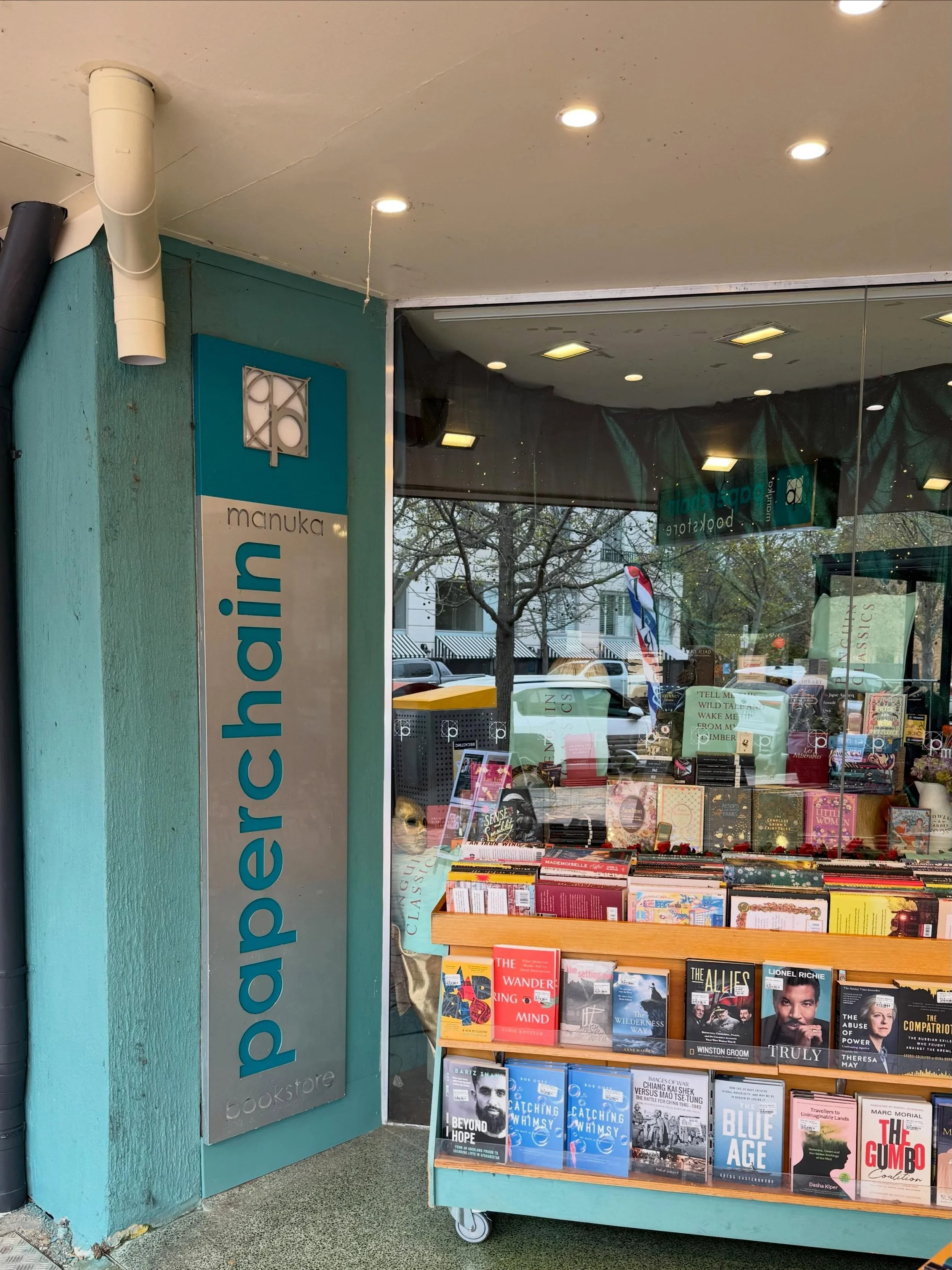 A lovely visit to the good folk @paperchainbookstore while in Canberra. Signed copies of PEOPLE LIKE US instore now. 

@uqpbooks 
#peoplelikeusnovel