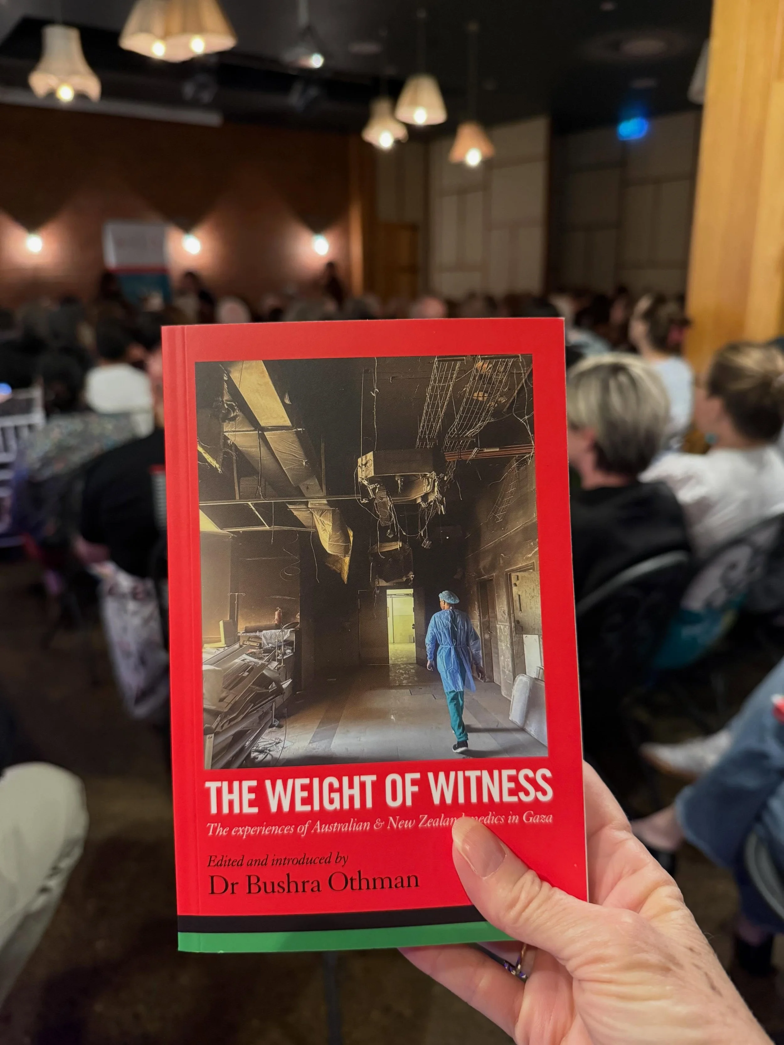 A packed house for the launch of THE WEIGHT OF WITNESS @loftwestend and hosted by @avidreader tonight, an anthology written by Australian and New Zealand health care workers about their experiences serving in Gaza and published by @readerswritersagai