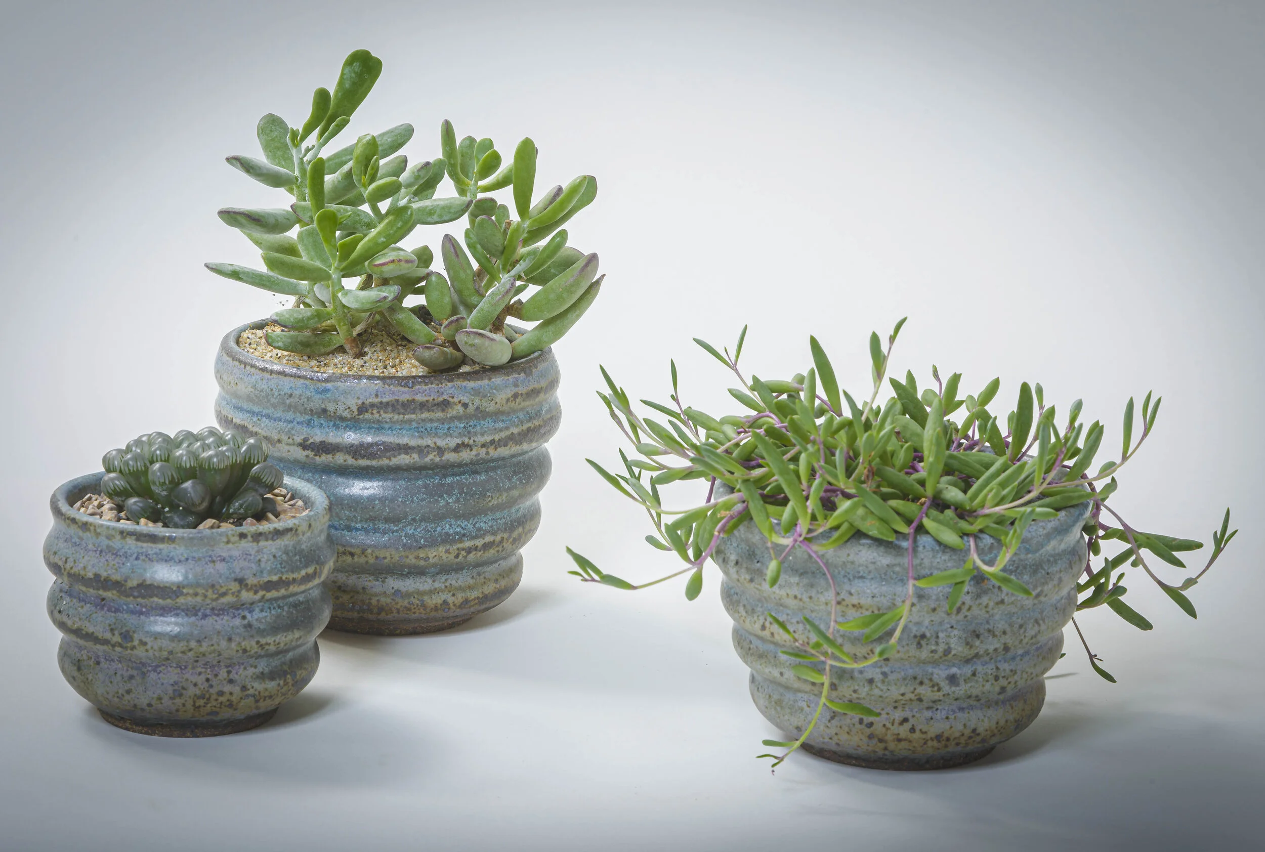  “Blue Ridges” : Laos on Stoneware 