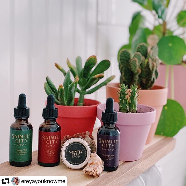 Good feels giveaway with @ereyayouknowme closes today! Check out her page for the deets, and check out our site (link in bio) for heavenly hemp delivery from on high. And of course, all products are non-psychoactive.

#repost @ereyayouknowme
・・・
cbd.
