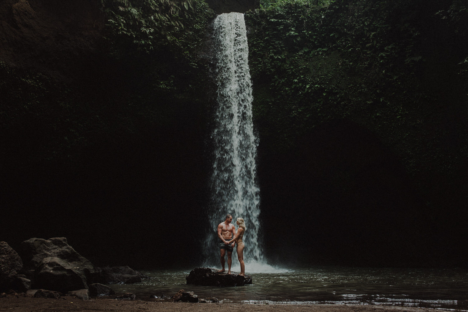 Corinna-and-Dylan-Australian-Wedding-Photographer-Destination-Wedding-Photographer-Southern-Highlands-Wedding-Photographer-Brisbane-Wedding-Photographer-Melbourne-Wedding-Photographer-Sydney-Wedding-Photographer_001(6246)_045(6000).jpg