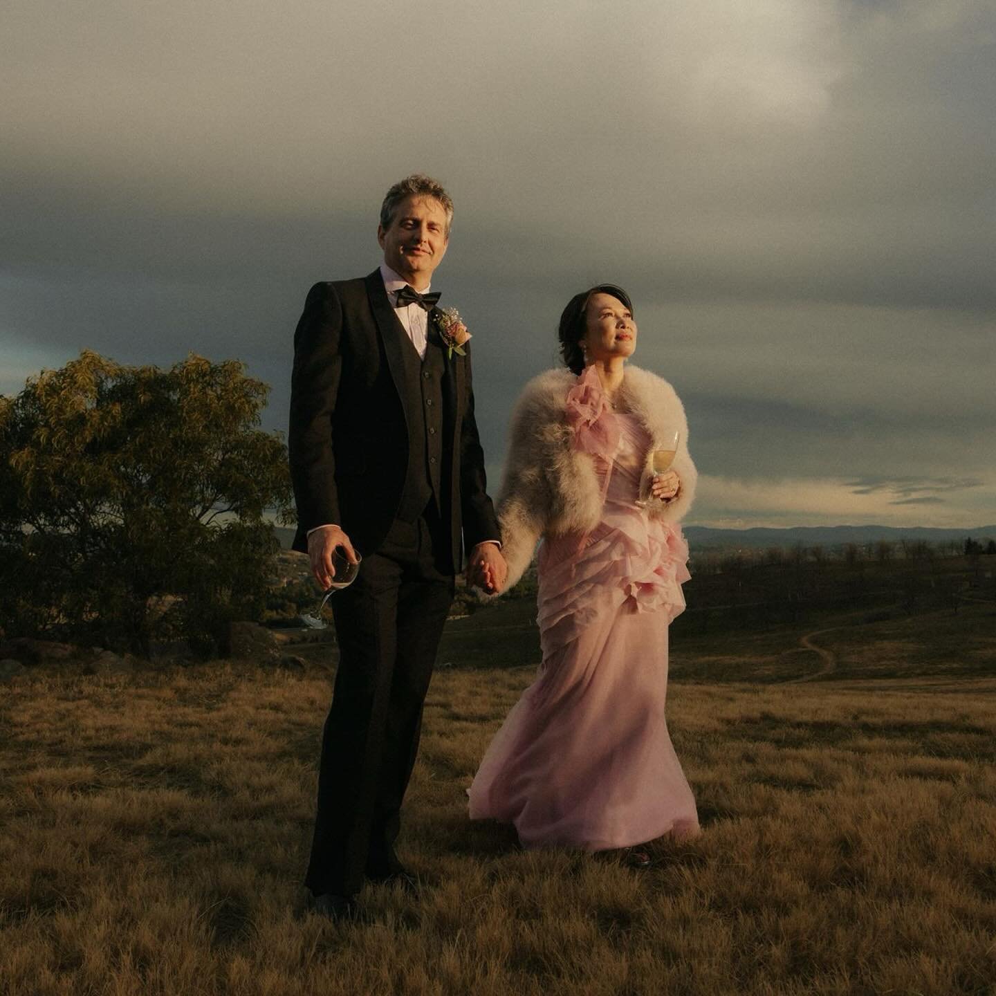 Khanh + Marcel flew kites on their wedding day and we think it should become a thing.

Venue @nationalarboretumcanberra
Catering @thegingergroup.cbr
Dress @verawangbride
Celebrant @elenaforatocelebrant

#corinnaanddylan 
#canberrabride 
#canberraphot