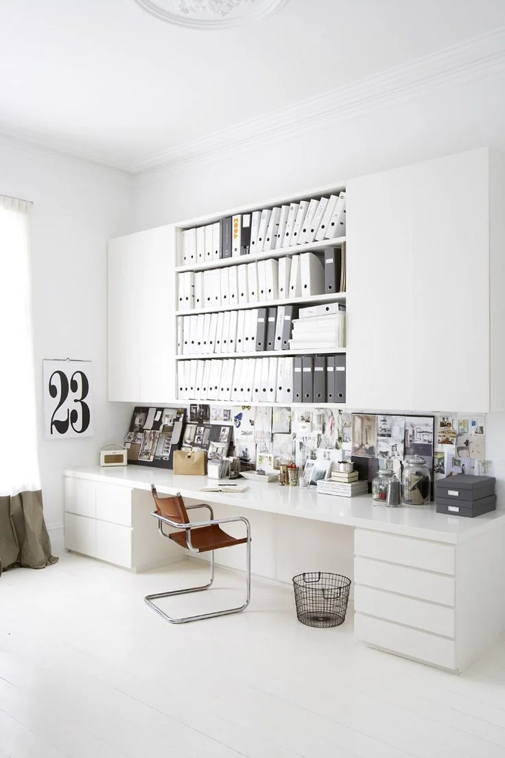 This perfectly organised and design office space belongs to Justine Hugh-Jones Design as seen in Est Magazine