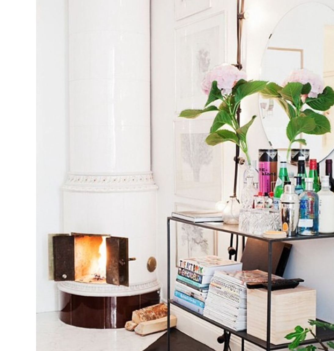 On The Blog : Bart Cart Style. Love this simply styled cart in perfect position next to the open fireplace. Read the full post here! Image: Pinterest