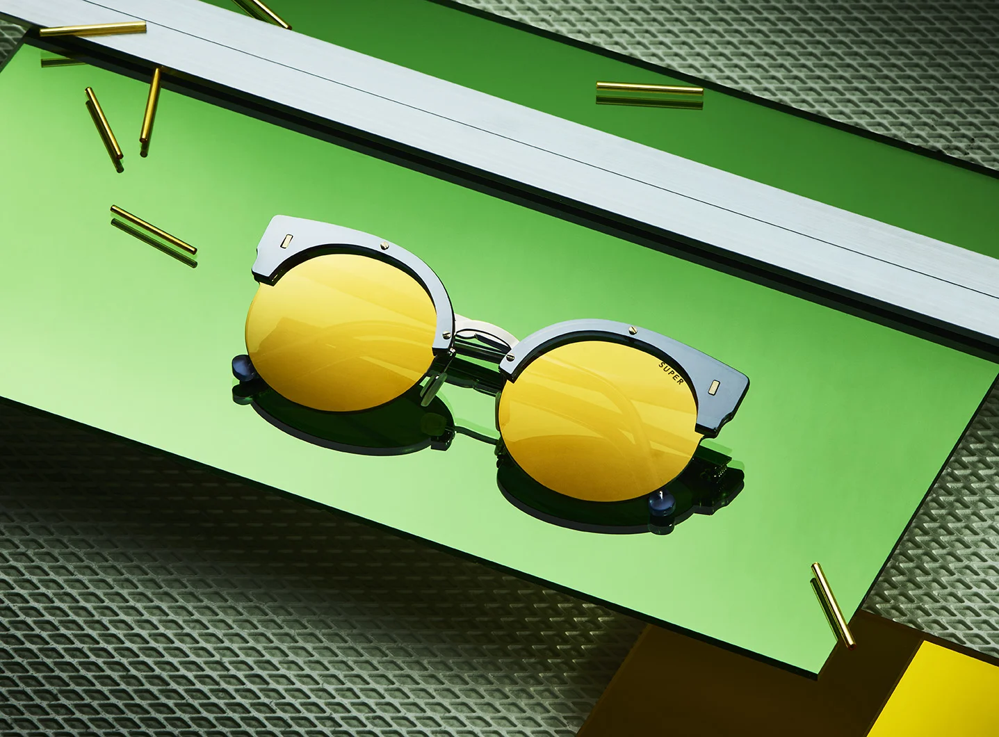 RD_190320_RetroSuperFuture_Test_1.jpg