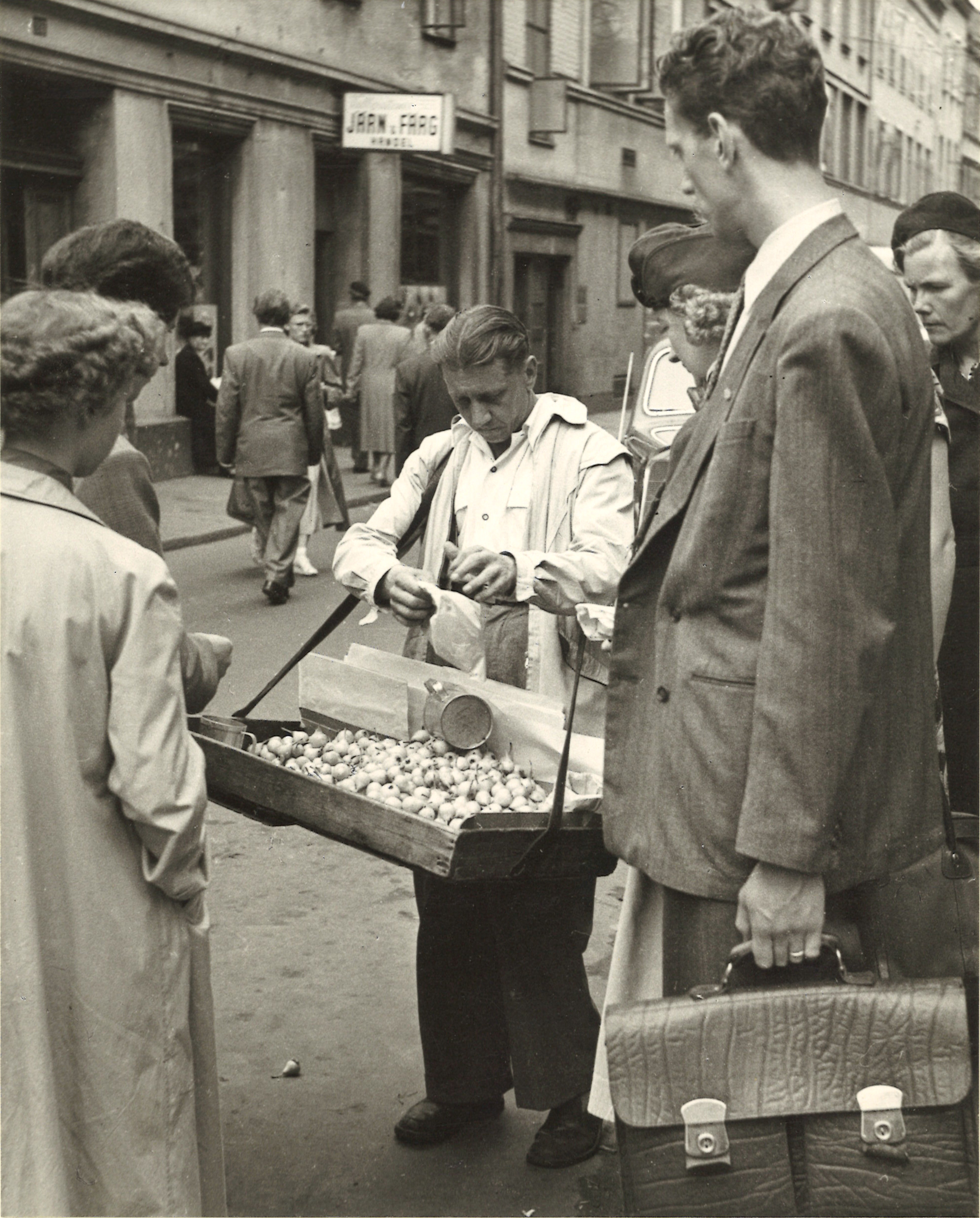 1952 gatukommers ev JÑrntorget.jpg