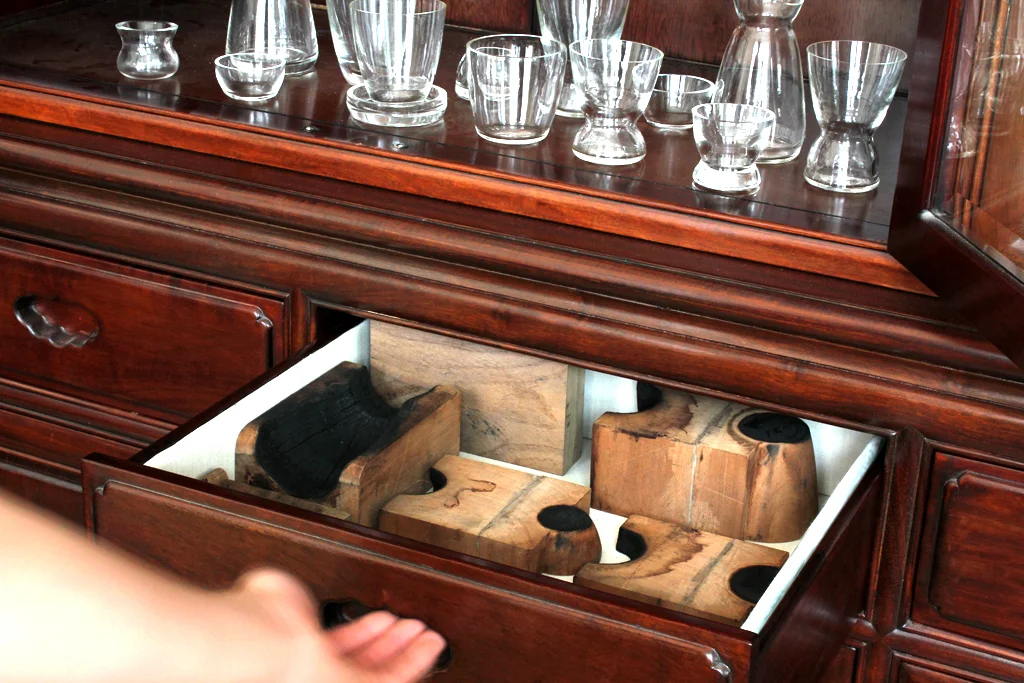   We inherit precious plates, bowls and glasses as heirlooms, and pass them on to future generations.&nbsp; But what happens in today’s world where new cultures and foods renders yesterday’s servingware obsolete? Where is the soy sauce pourer in gran