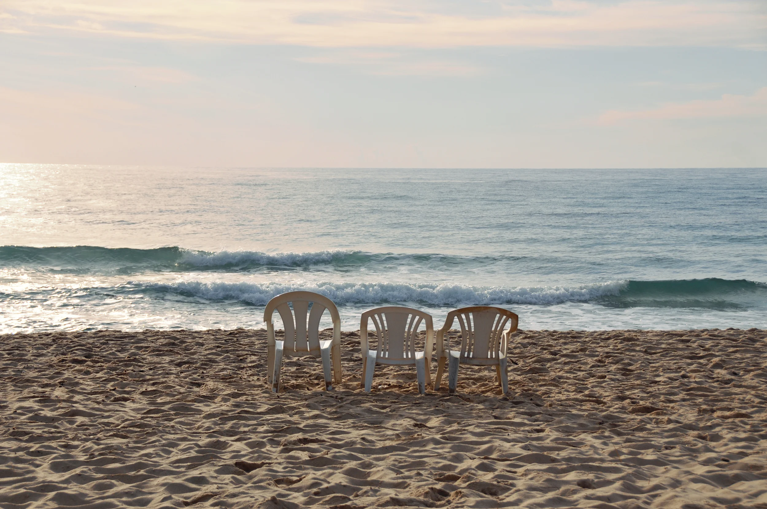 3 chairs beach_1116.jpg