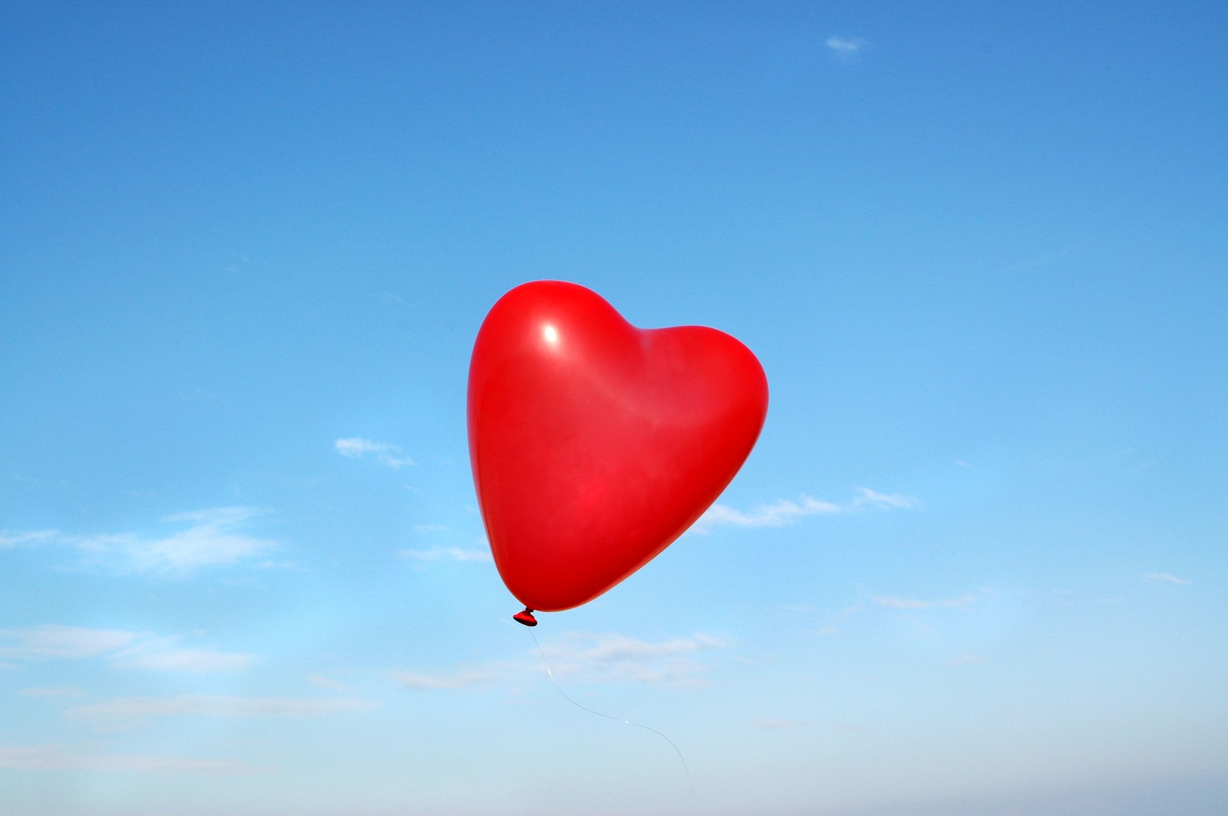 Sky-red ballon new.jpg