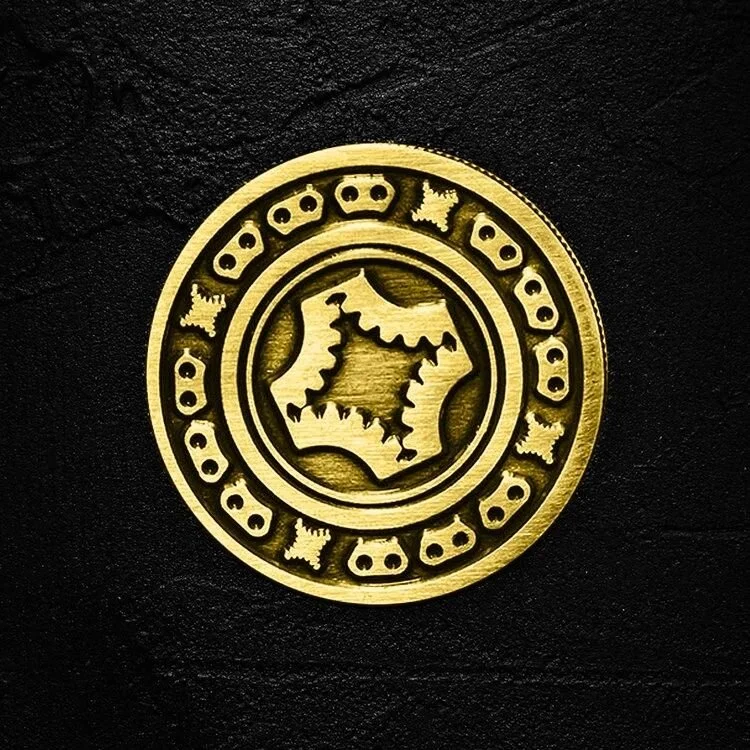 We just received a fresh batch of Grinder Coins in Antique Bronze finish both in full and half dollar sizes. Available now at www.mechanicindustries.com

#grindercoin #coinmagic #coinsformagic
