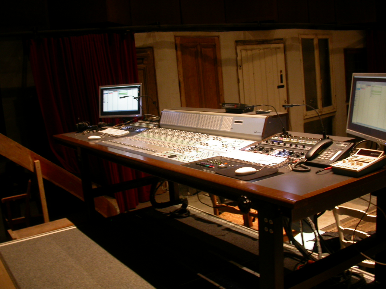 Table de mixage mobile. Genval Les dames. 