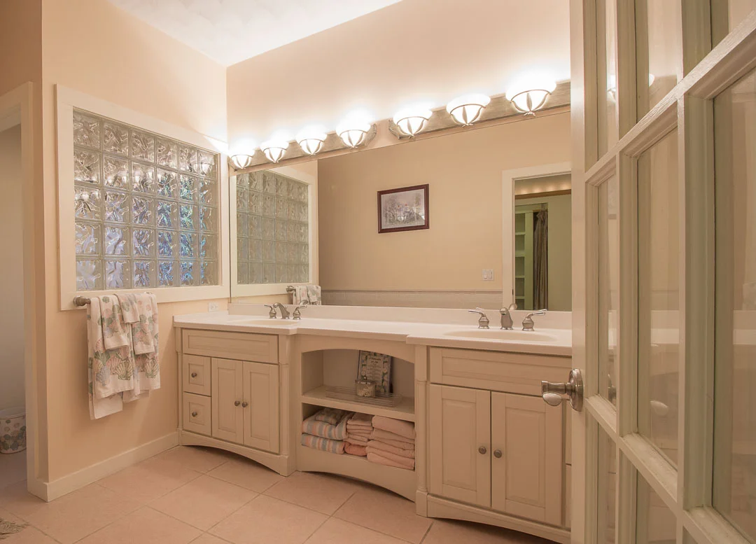 EAP_MariaBarr_72LakeviewDrN_MLS-11.jpg