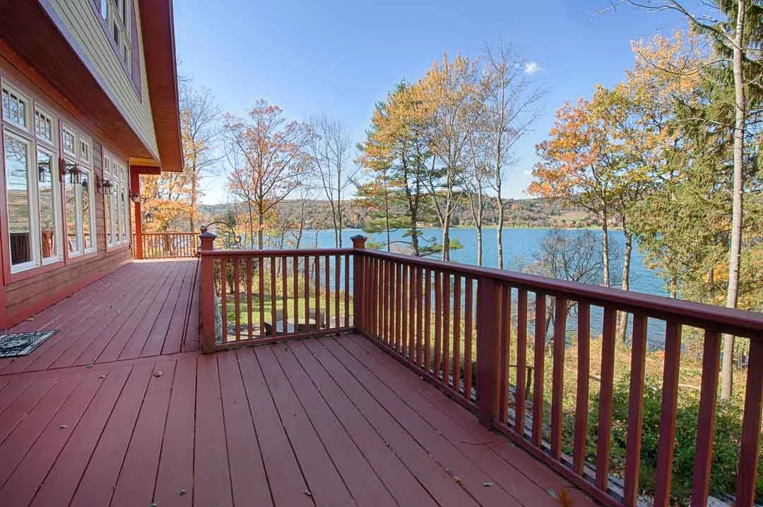 EAP_MariaBarr_72LakeviewDrN_MLS-19.jpg