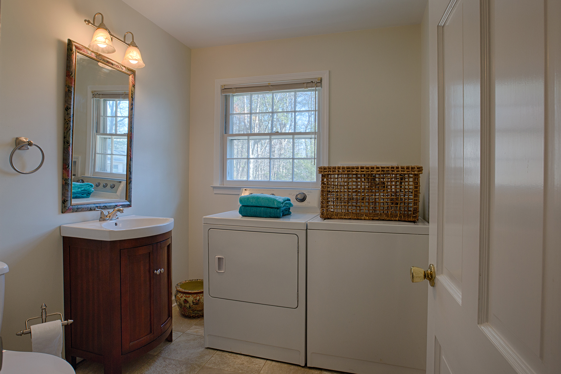 012 EAP Maria Barr 23 Canterbury Clifton Park crest 36.jpg