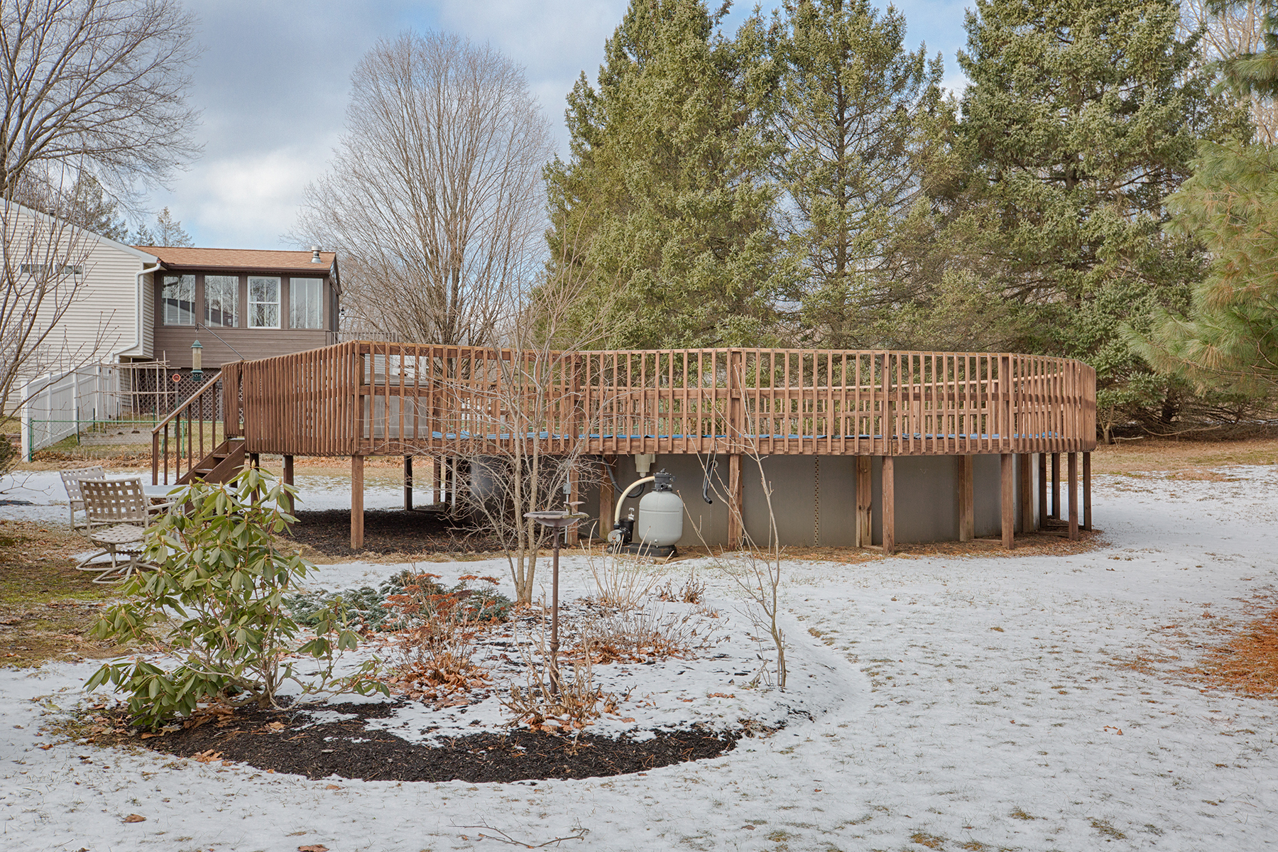 006 EAP Maria Barr 10 Lexington Rd Saratoga Springs crest 23.jpg