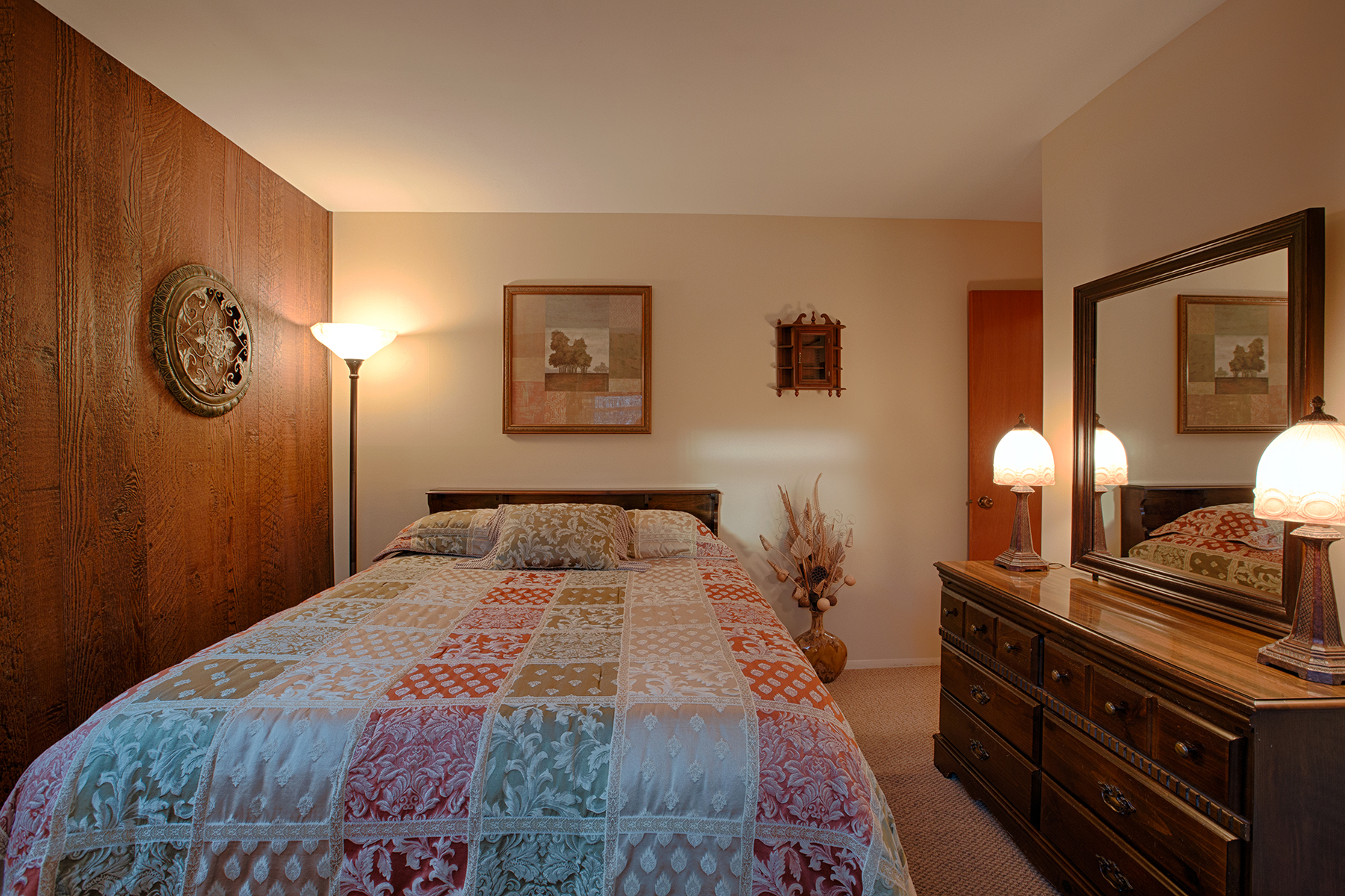 017 EAP Maria Barr 10 Lexington Rd Saratoga Springs crest 11.jpg