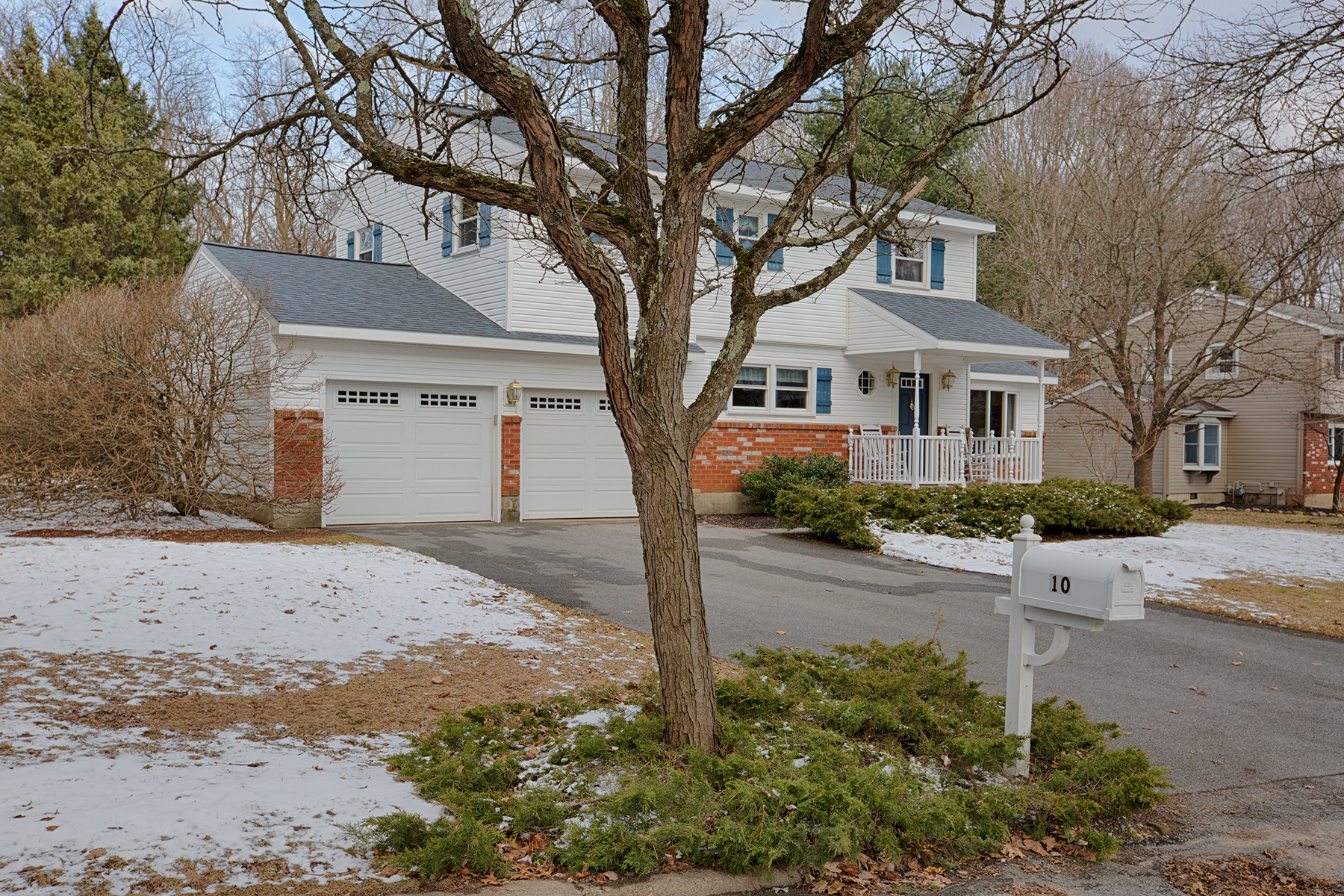 023 EAP Maria Barr 10 Lexington Rd Saratoga Springs crest 31.jpg