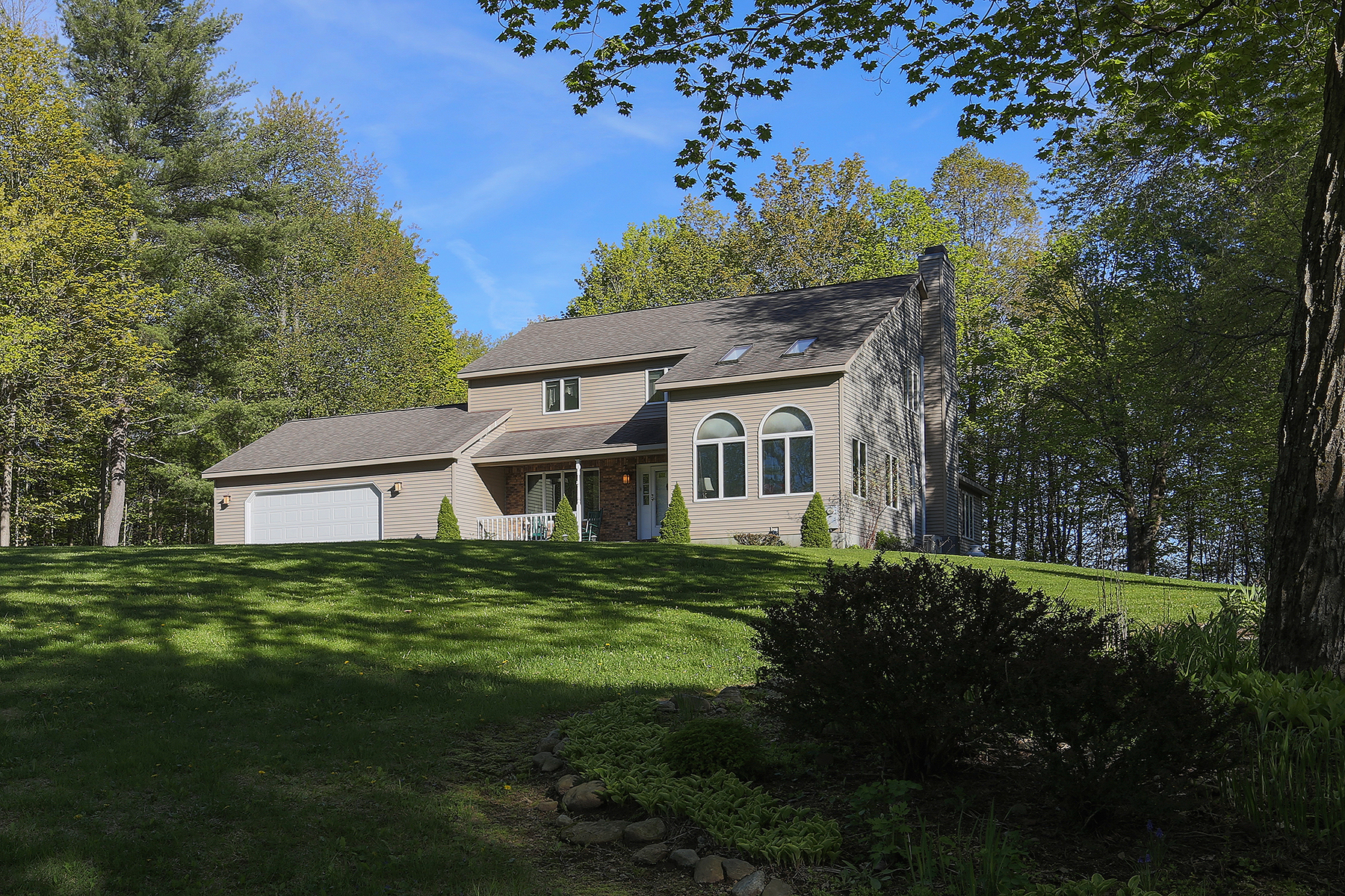 001 EAP Maria Barr 390 Lakeview Drive -4119 copy.jpg