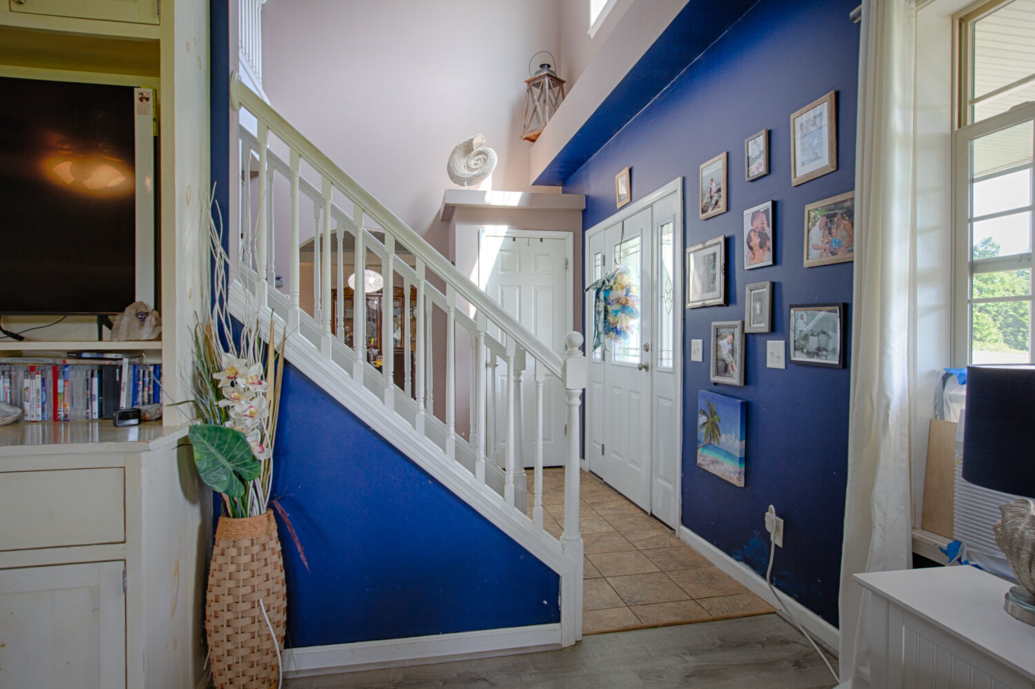 Staircase in white and blue accent 