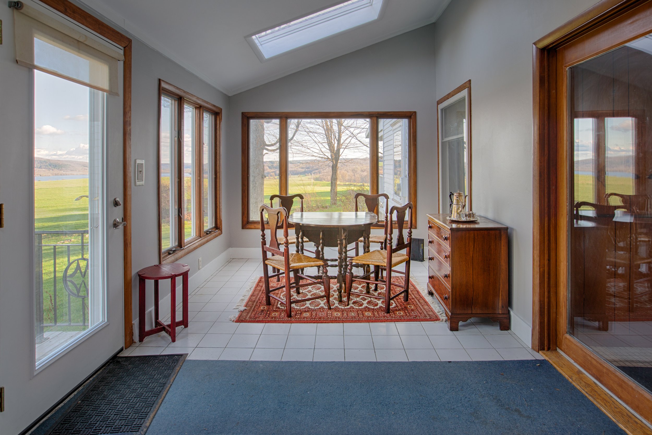 ESI_20260419_TMBT_217WaltersWay-310_HDR.jpg