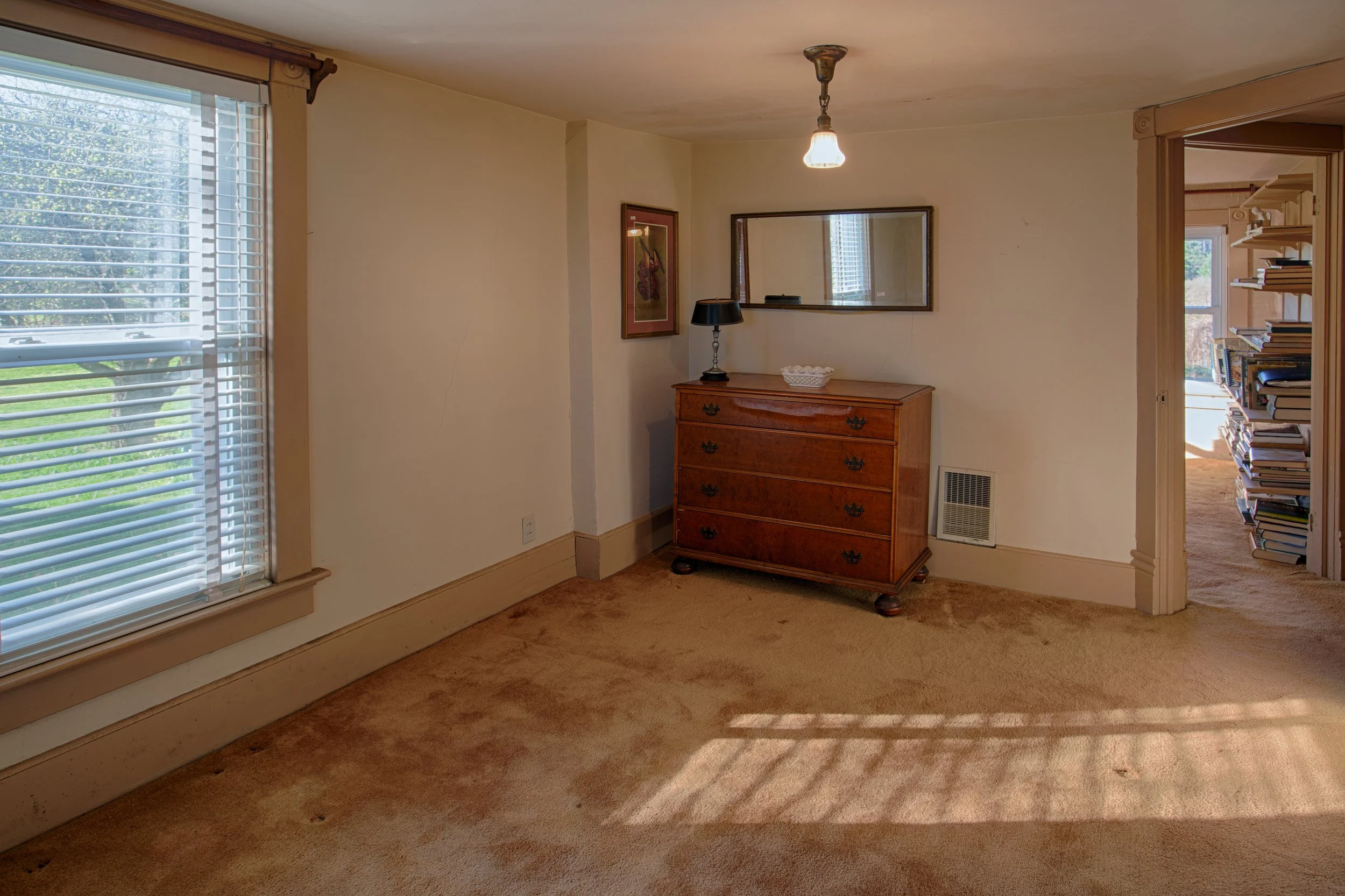 ESI_20260419_TMBT_217WaltersWay-253_HDR.jpg