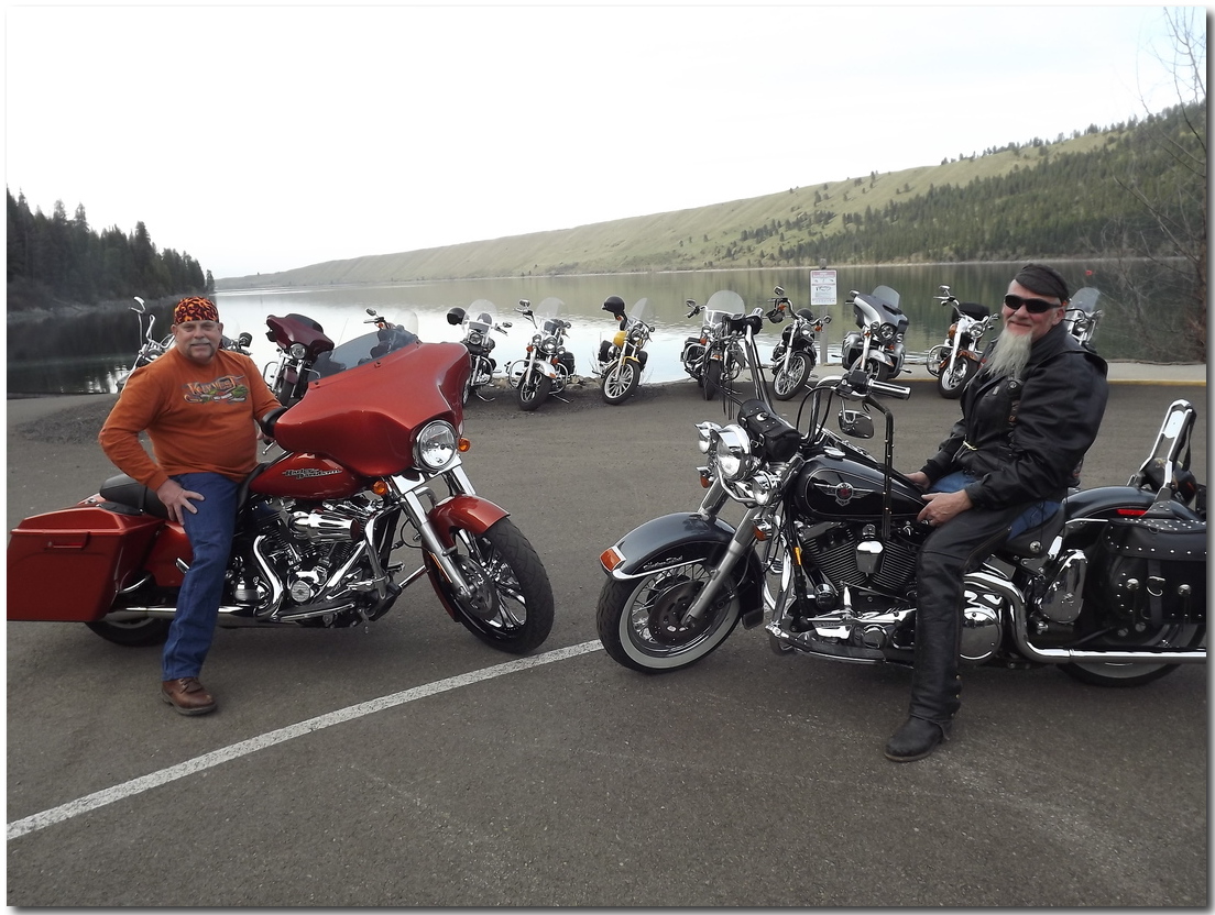 Event organizer, Gary Bethscheider with Original Bronze Bike artist Dick Cross