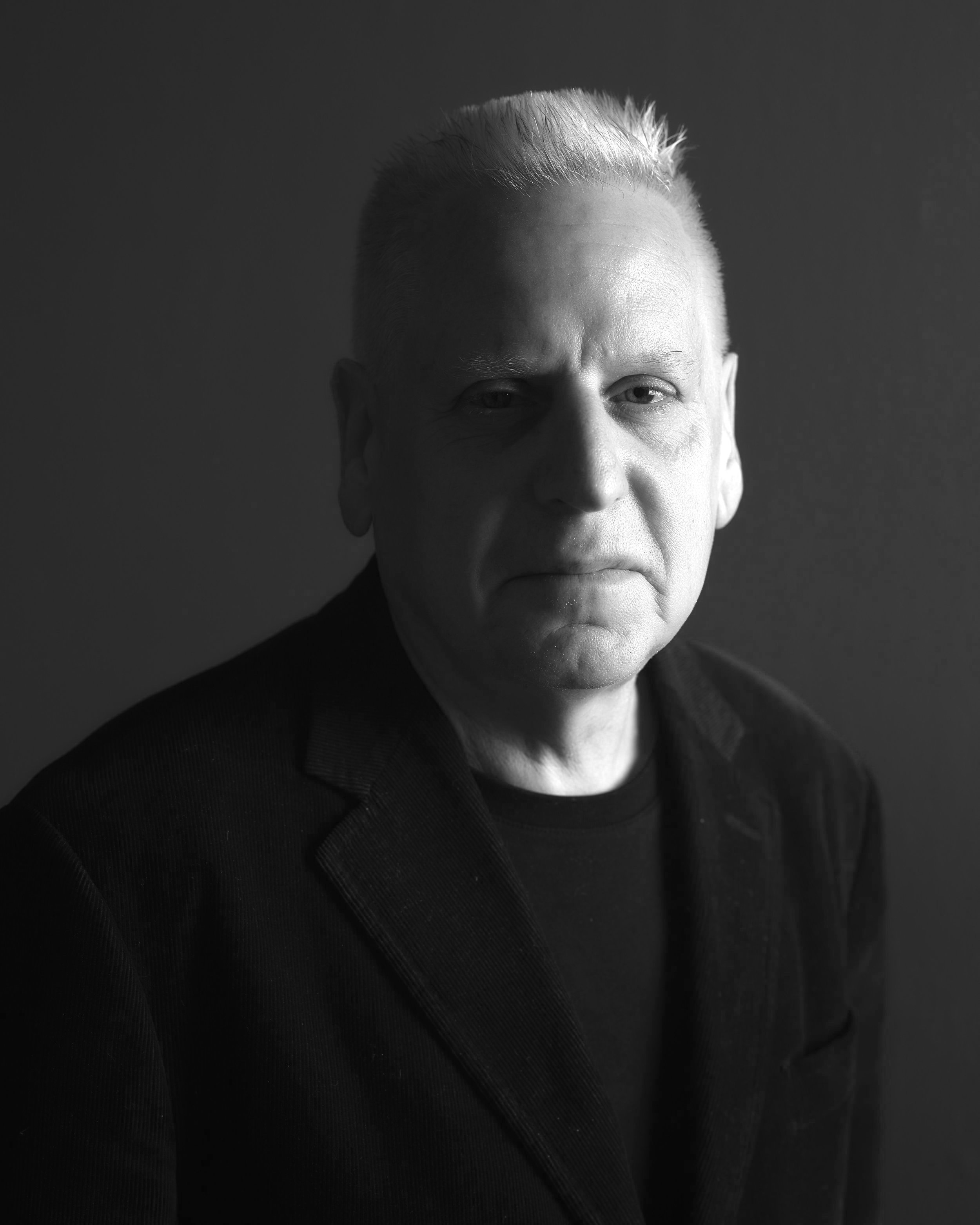  American media artist and composer, Arnold Dreyblatt. 