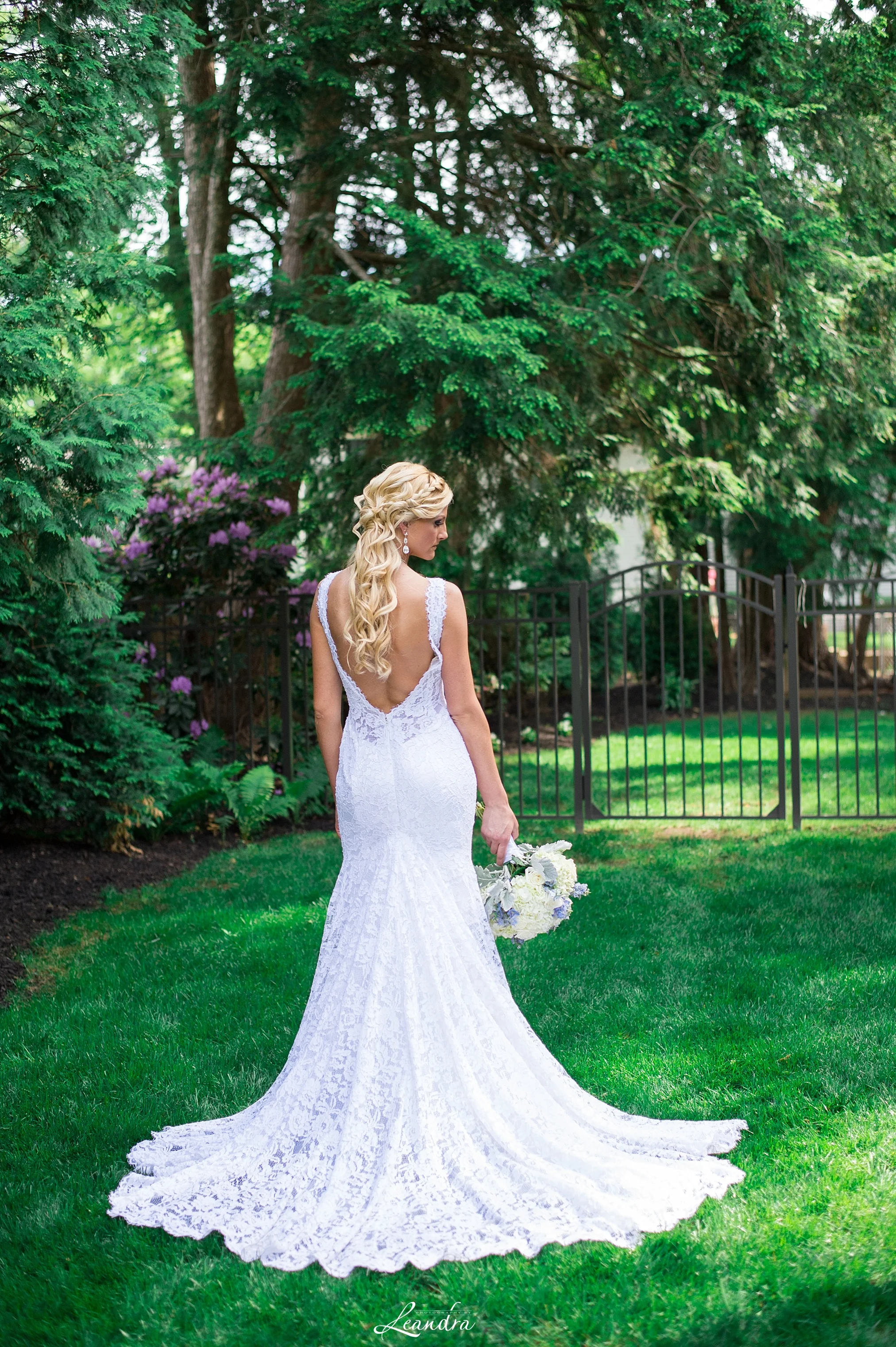 Backless.Lace.PninaTornai.Weddinggown.jpg