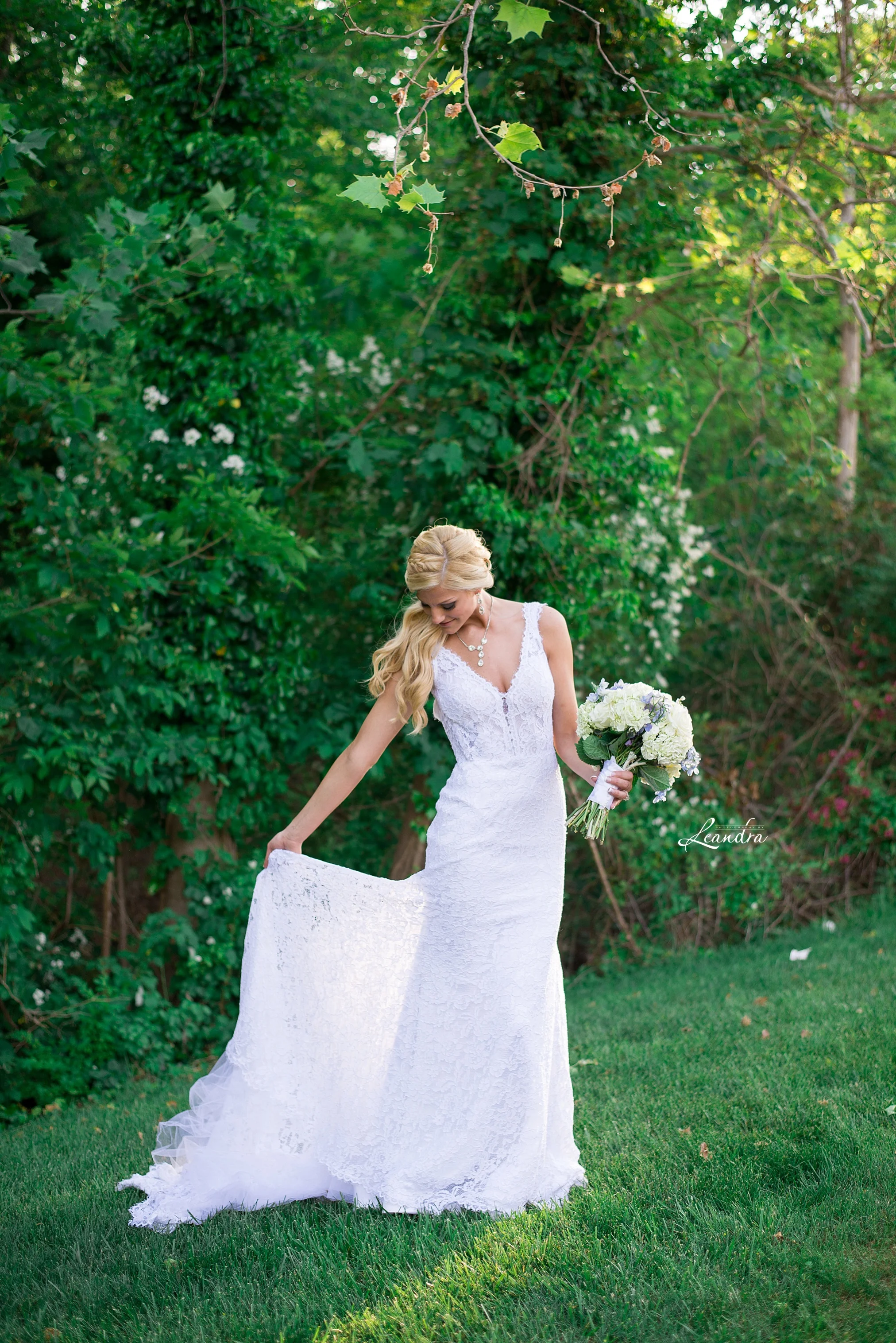 BridalPortrait.HiltonPearlRiver.jpg