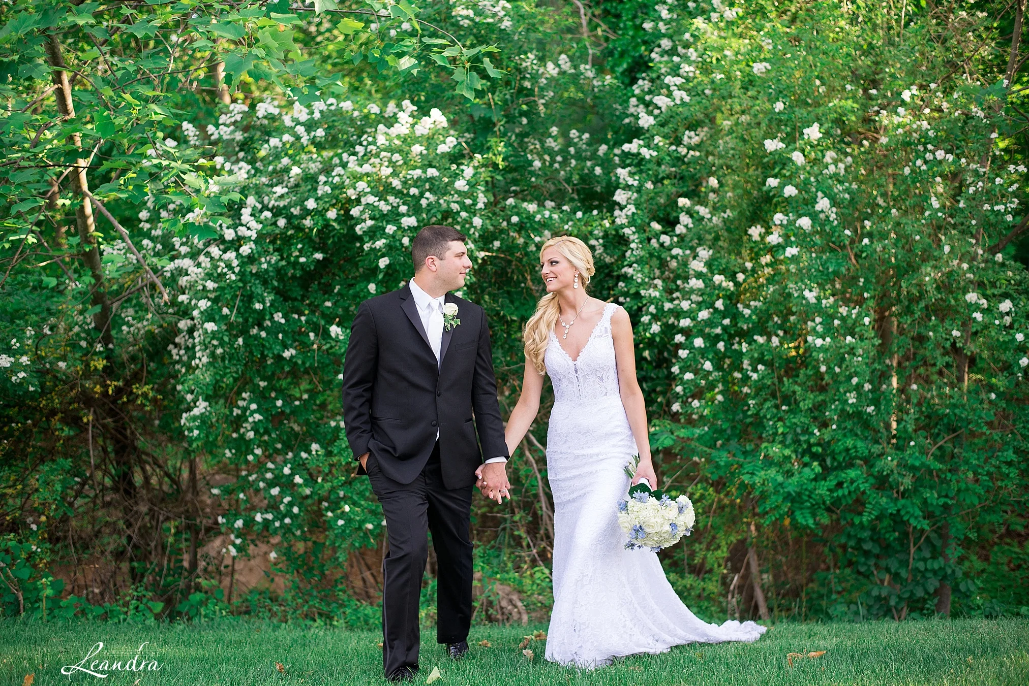 BrideandGroomHiltonPearlRiverWedding.jpg