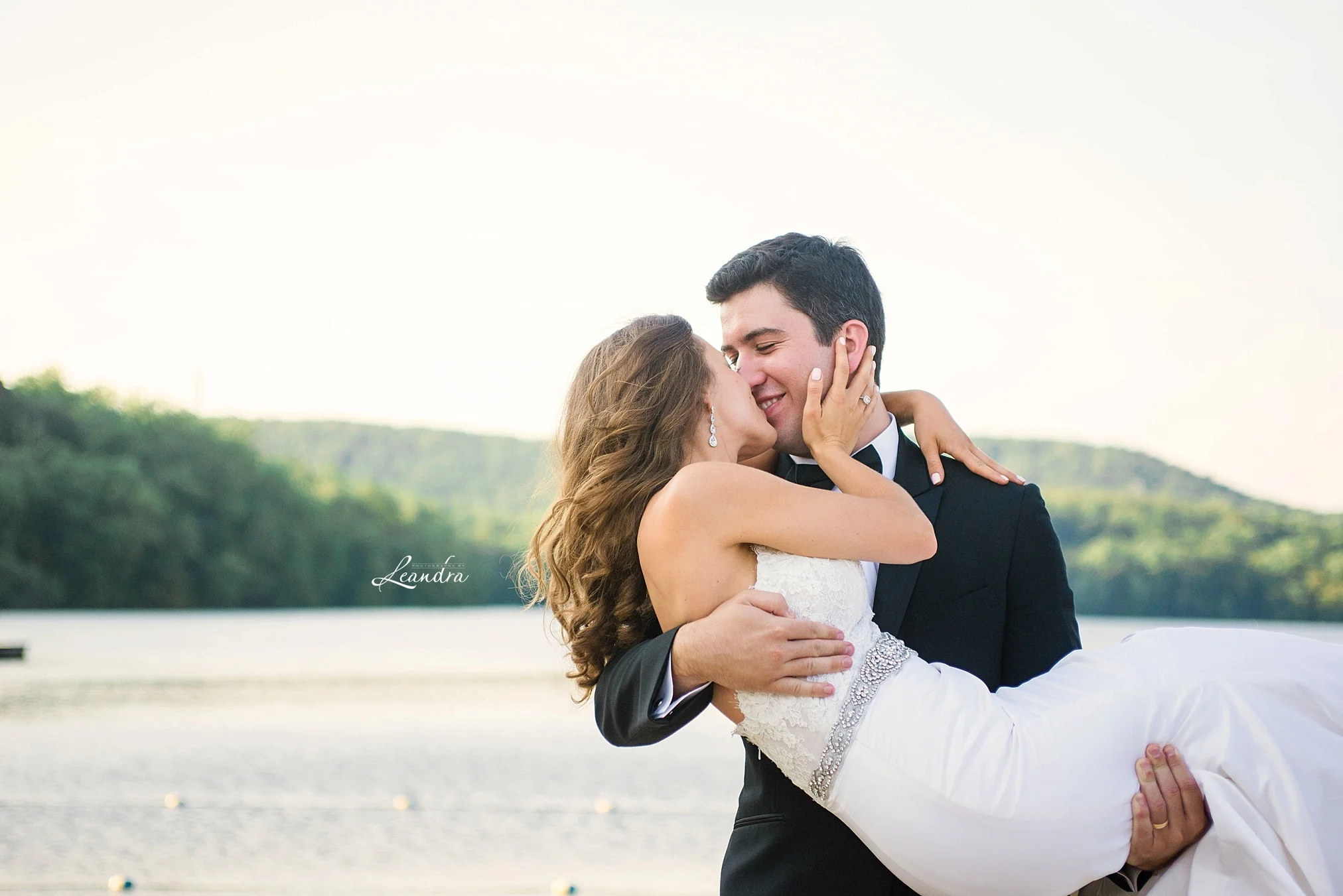 PhotographybyLeandra.LakeValhallaClubWedding.jpg