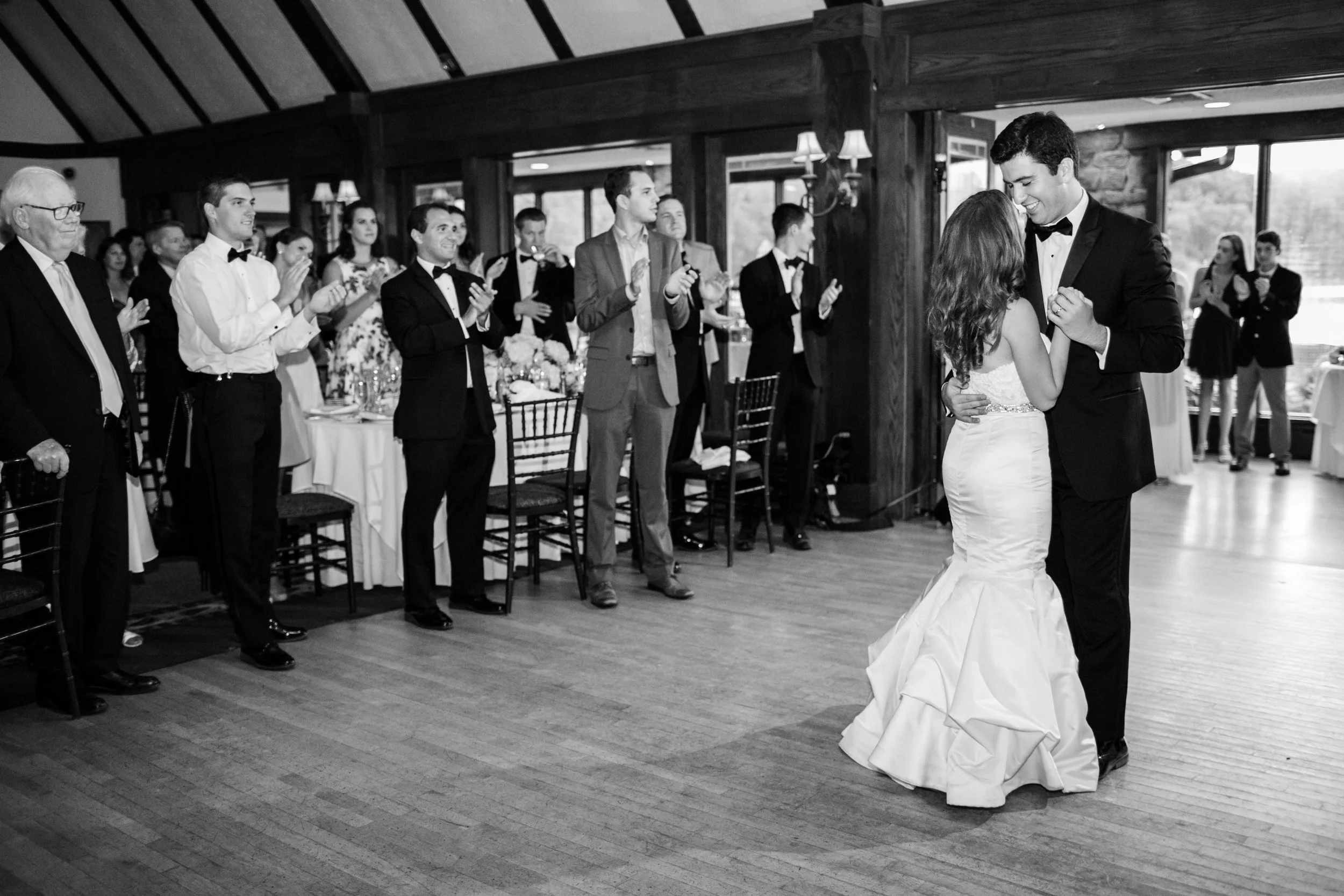 The First Dance at Lake Valhalla Club Wedding in New Jersey | New Jersey Wedding Photographer