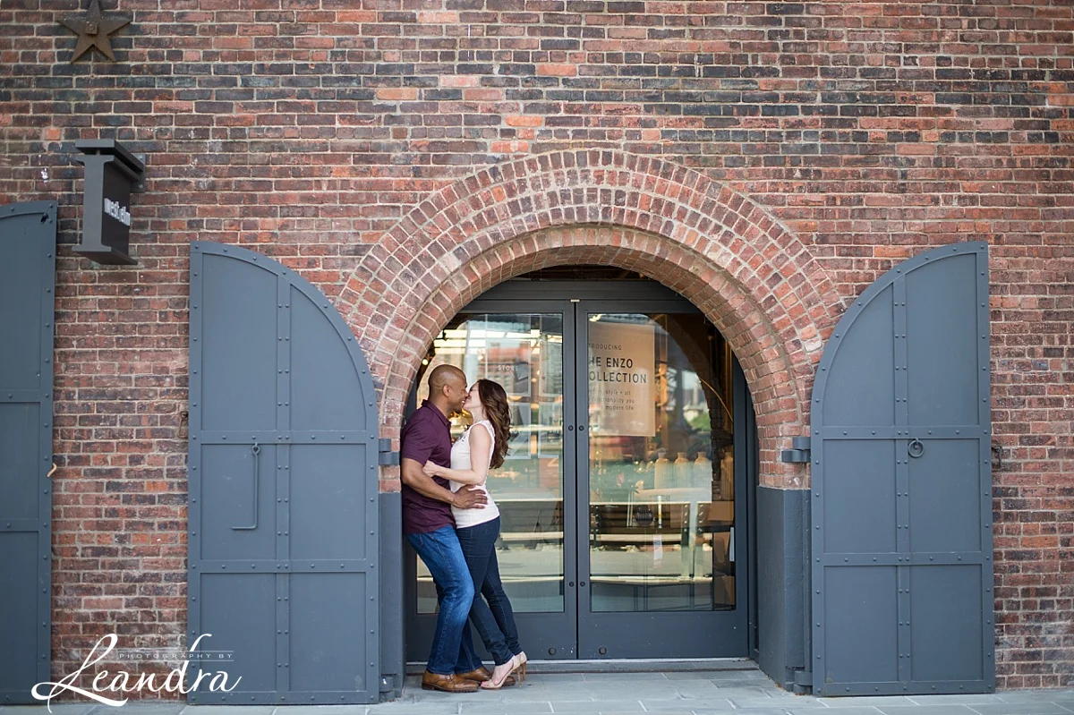 Engagement photos in DUMBO.Photography by Leandra_0069.jpg