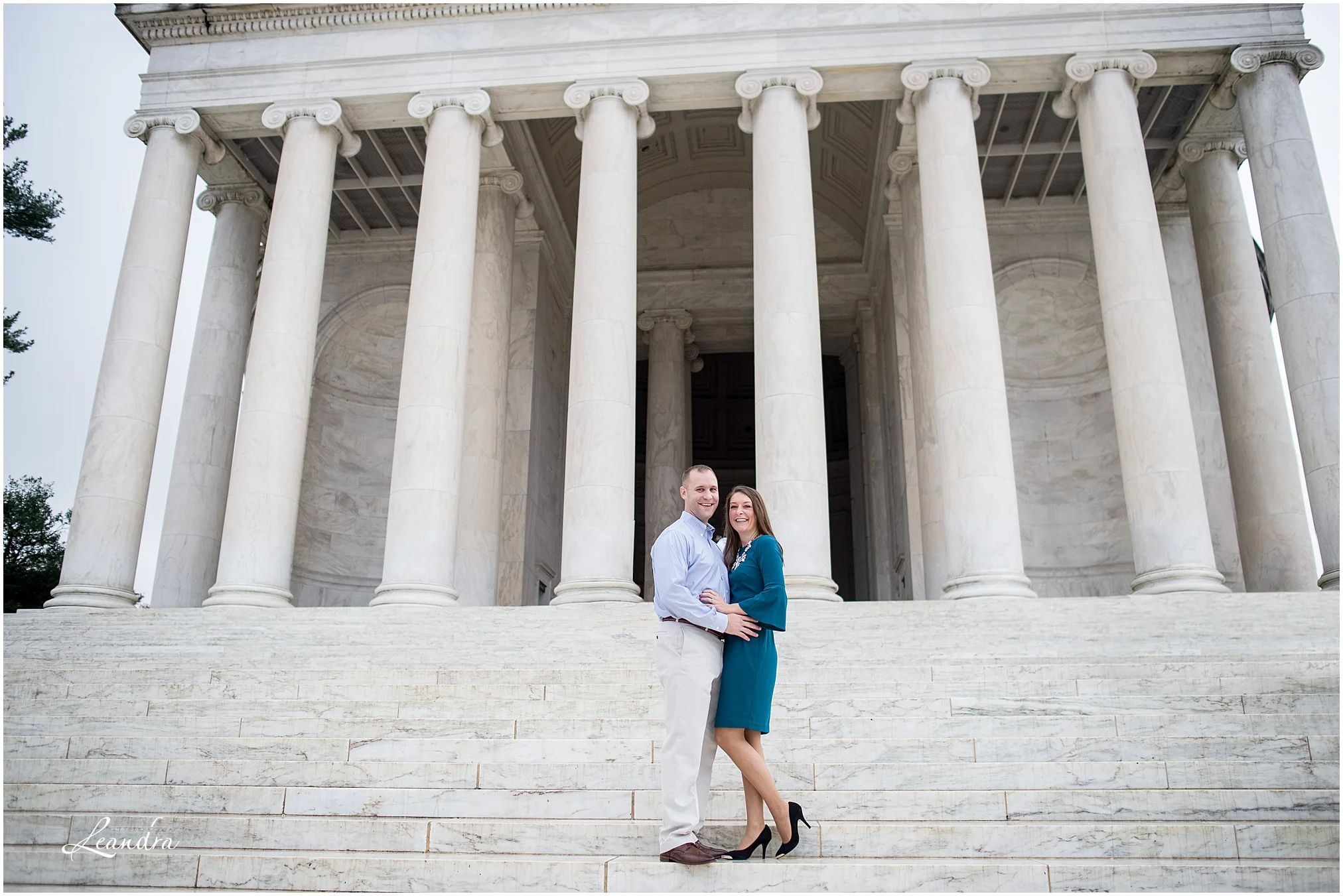 JeffersonMemorialEngagementphotos.PhotographybyLeandra_0152.jpg