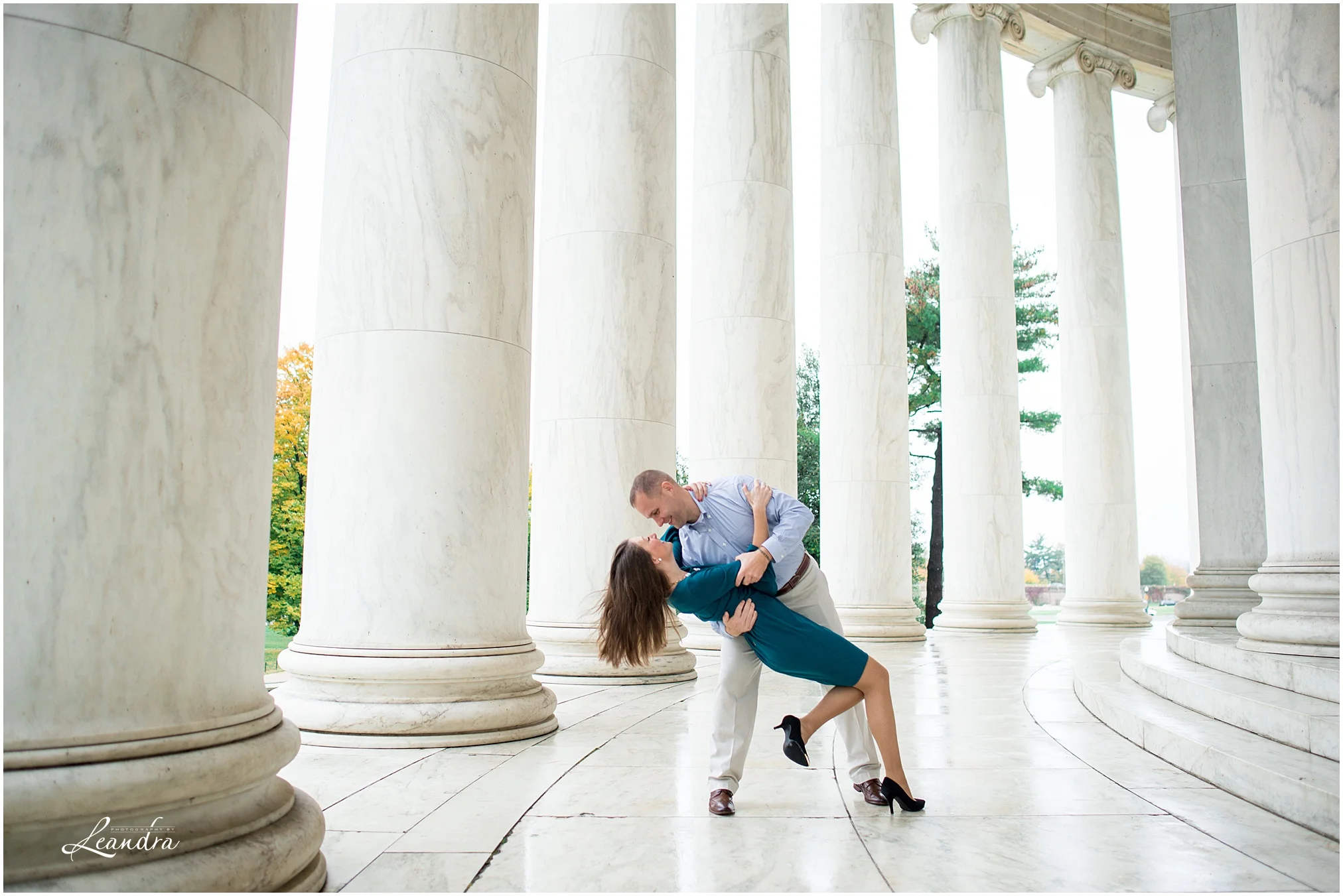 JeffersonMemorialEngagementphotos.PhotographybyLeandra_0155.jpg