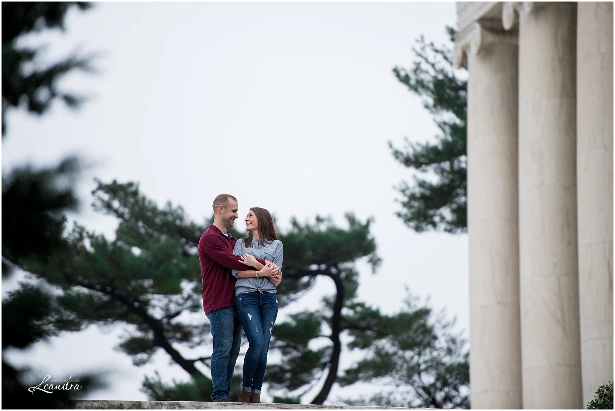 JeffersonMemorialEngagementphotos.PhotographybyLeandra_0160.jpg