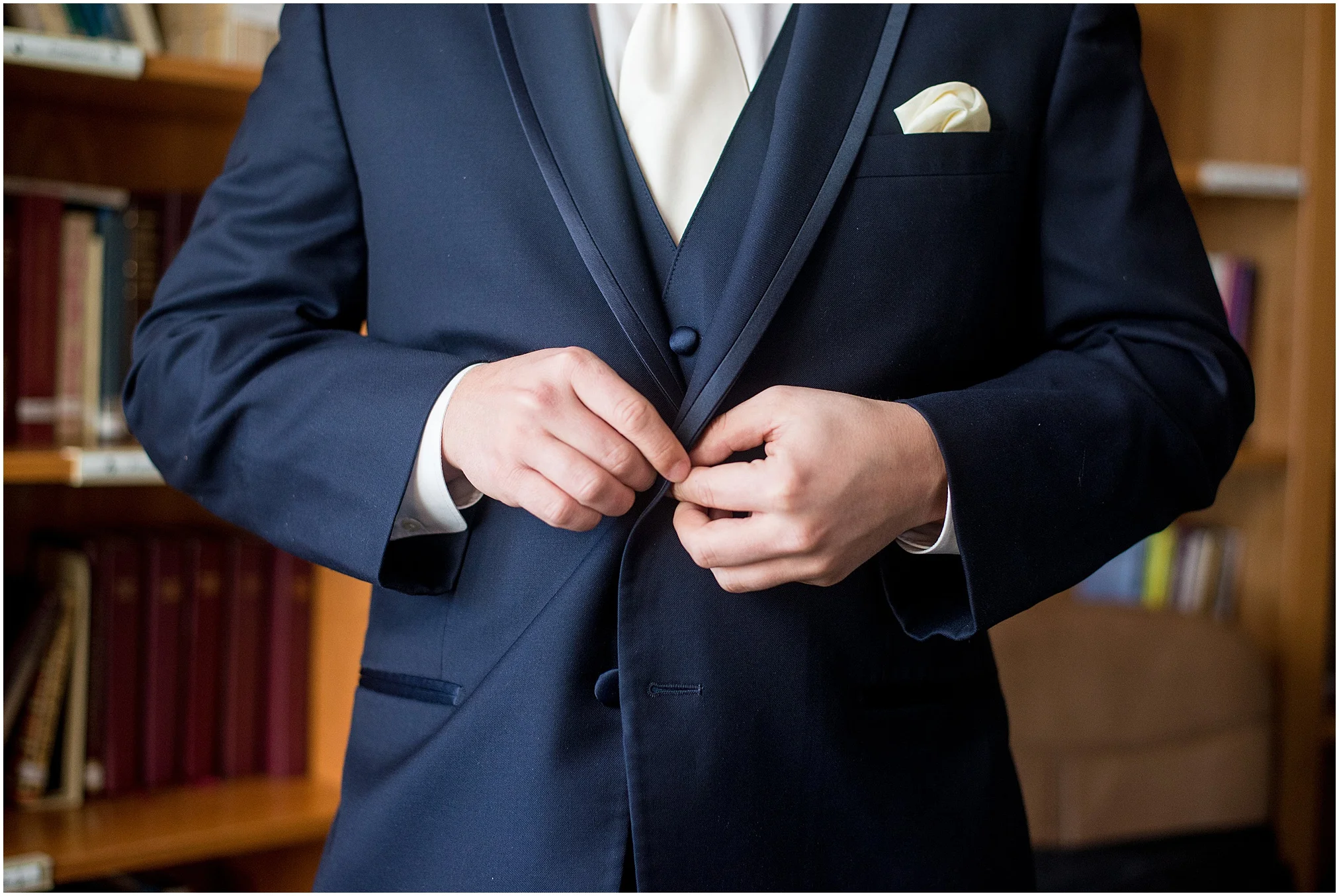 GroomgettingreadyWedding.PhotographybyLeandra_0177.jpg