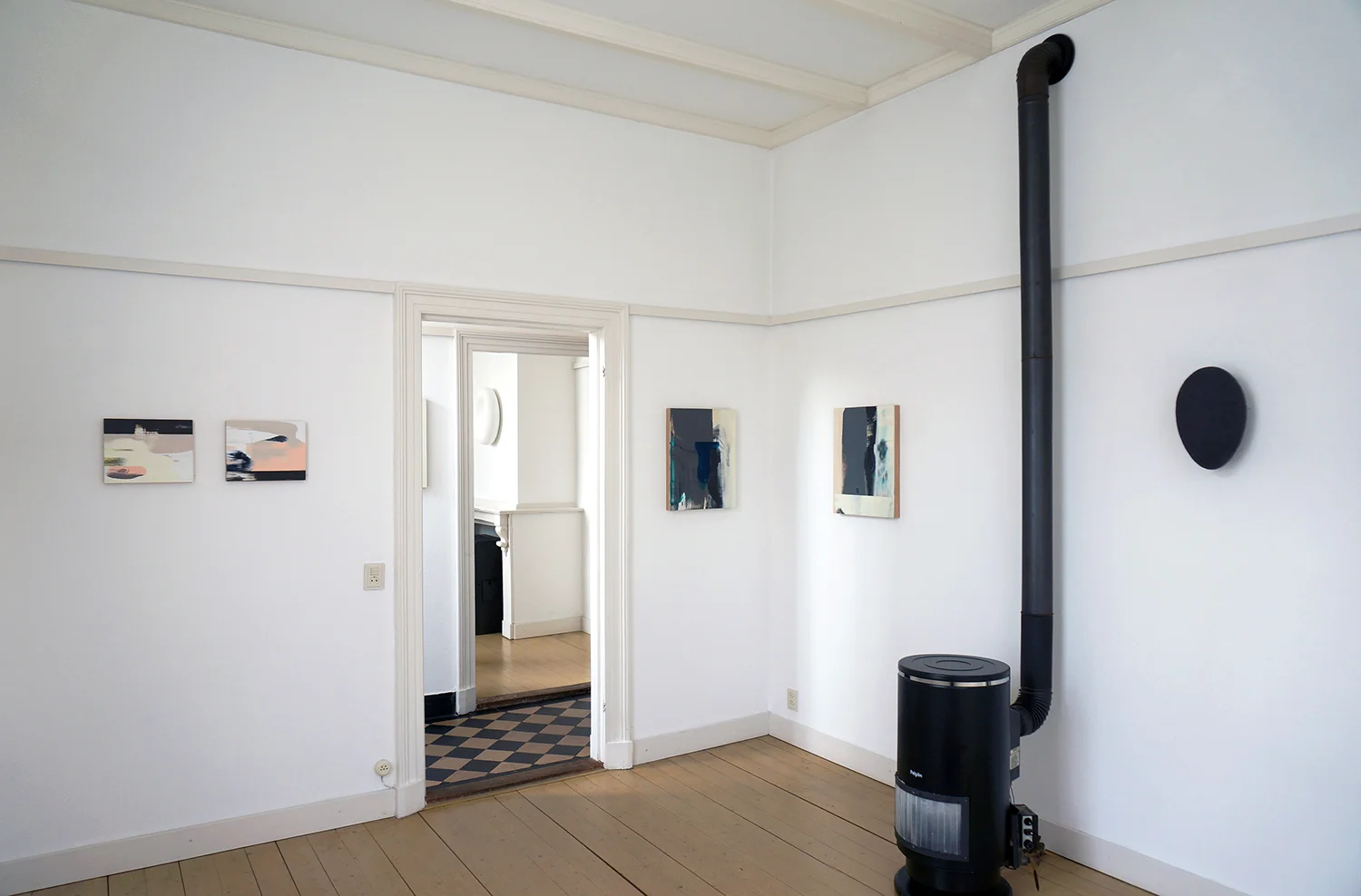 Exhibition René Korten - Yumiko Yoneda , Galerie Agnes Raben, Vorden NL, 2017 (on the right: Yumiko Yoneda)