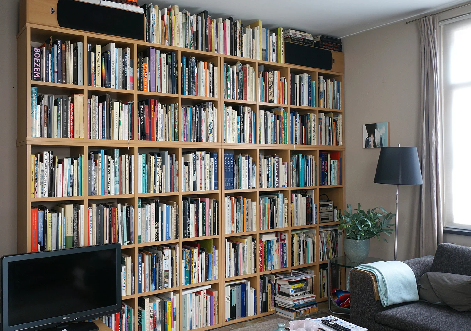 2018-Bookshelves-1-Rene-SQ.jpg