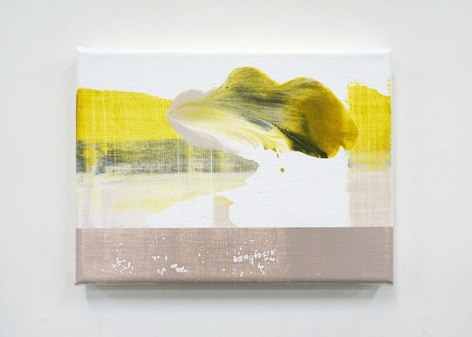   Pale 4&nbsp;  | 2025 | 18 × 24 cm | acrylic on linen 