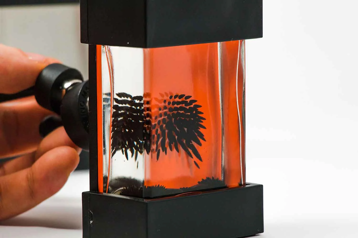 ferrofluid-display-bottle-spyke-7